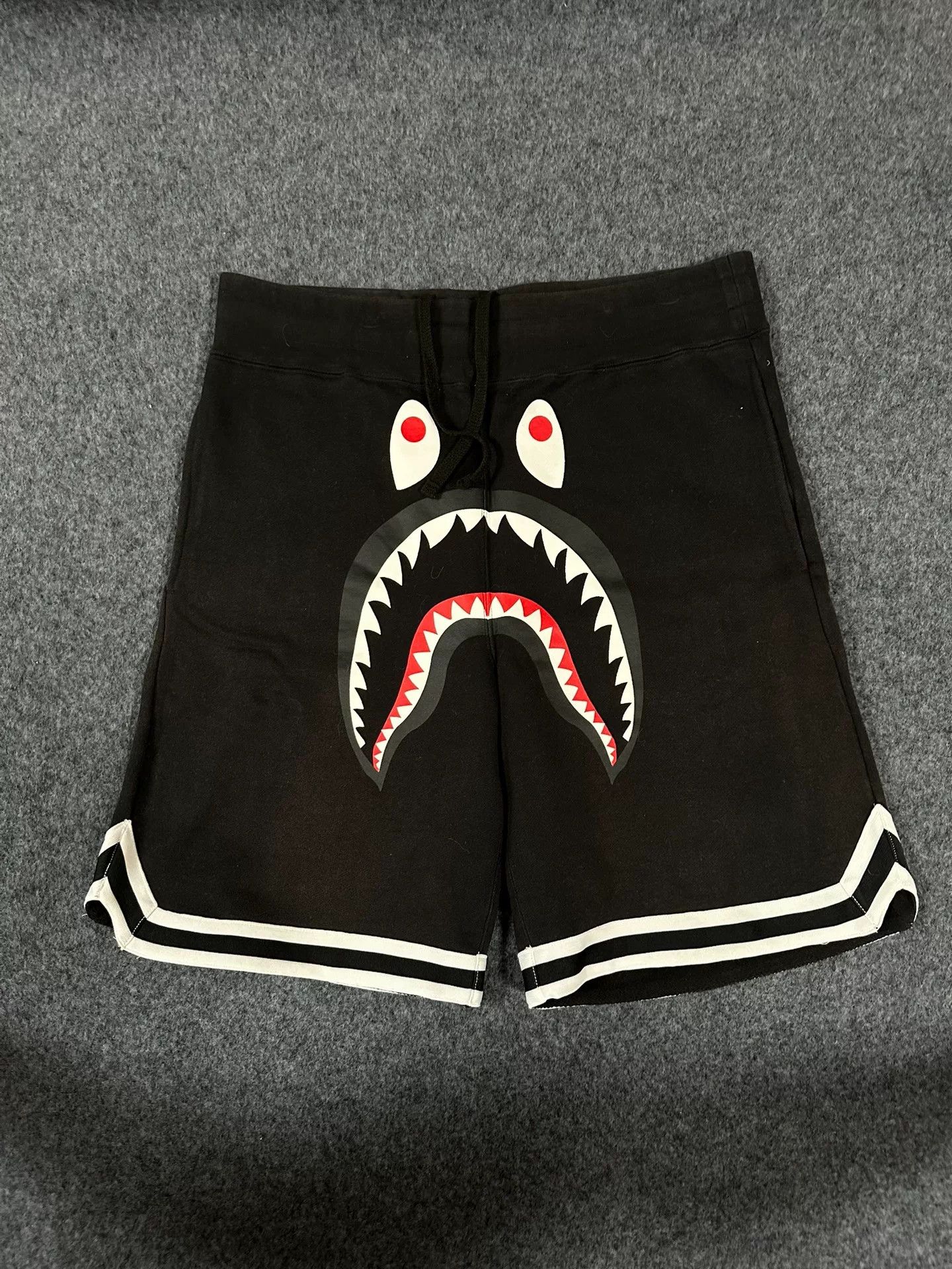 Bape Bape Multi Shark Shorts Designer Size US 34 / EU 50 - 1 Thumbnail