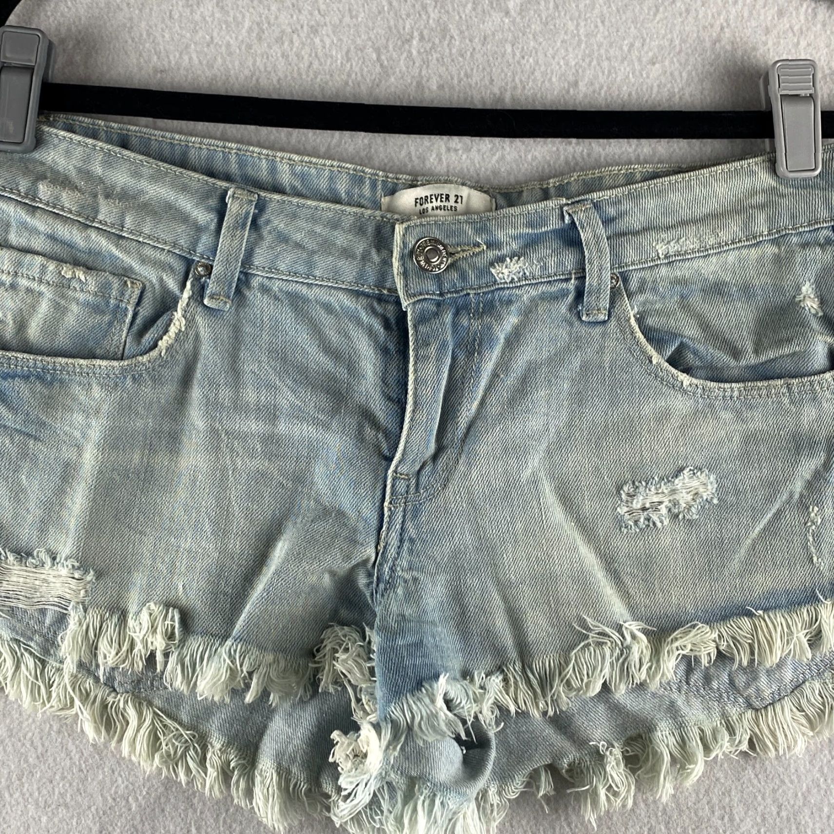 Forever 21 FOREVER 21 Jean Shorts Womens 27 Blue Cut-Off Denim Ripped Light Size 27" / US 4 / IT 40 - 2 Thumbnail