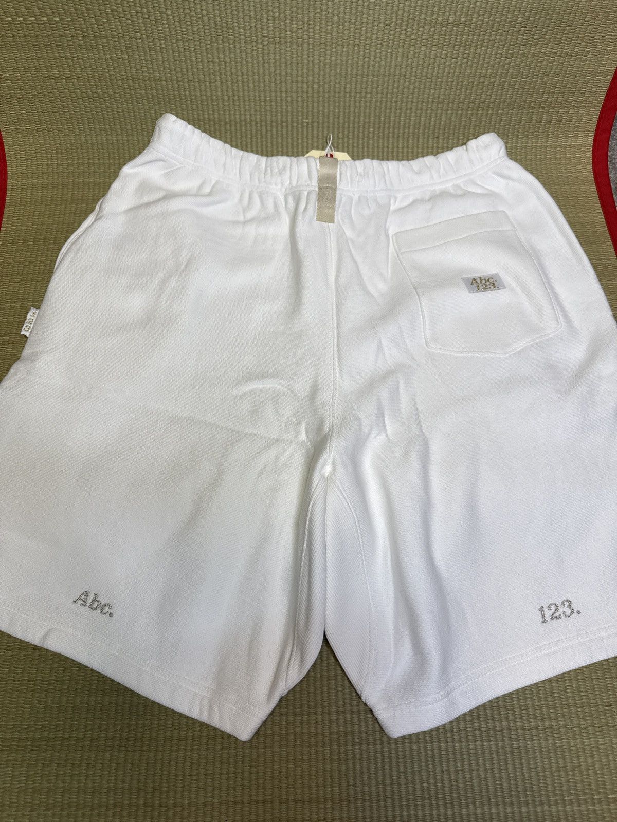 Advisory Board Crystals New Advisory Board Crystals XL Sweat Shorts White Size US 38 / EU 54 - 2 Thumbnail