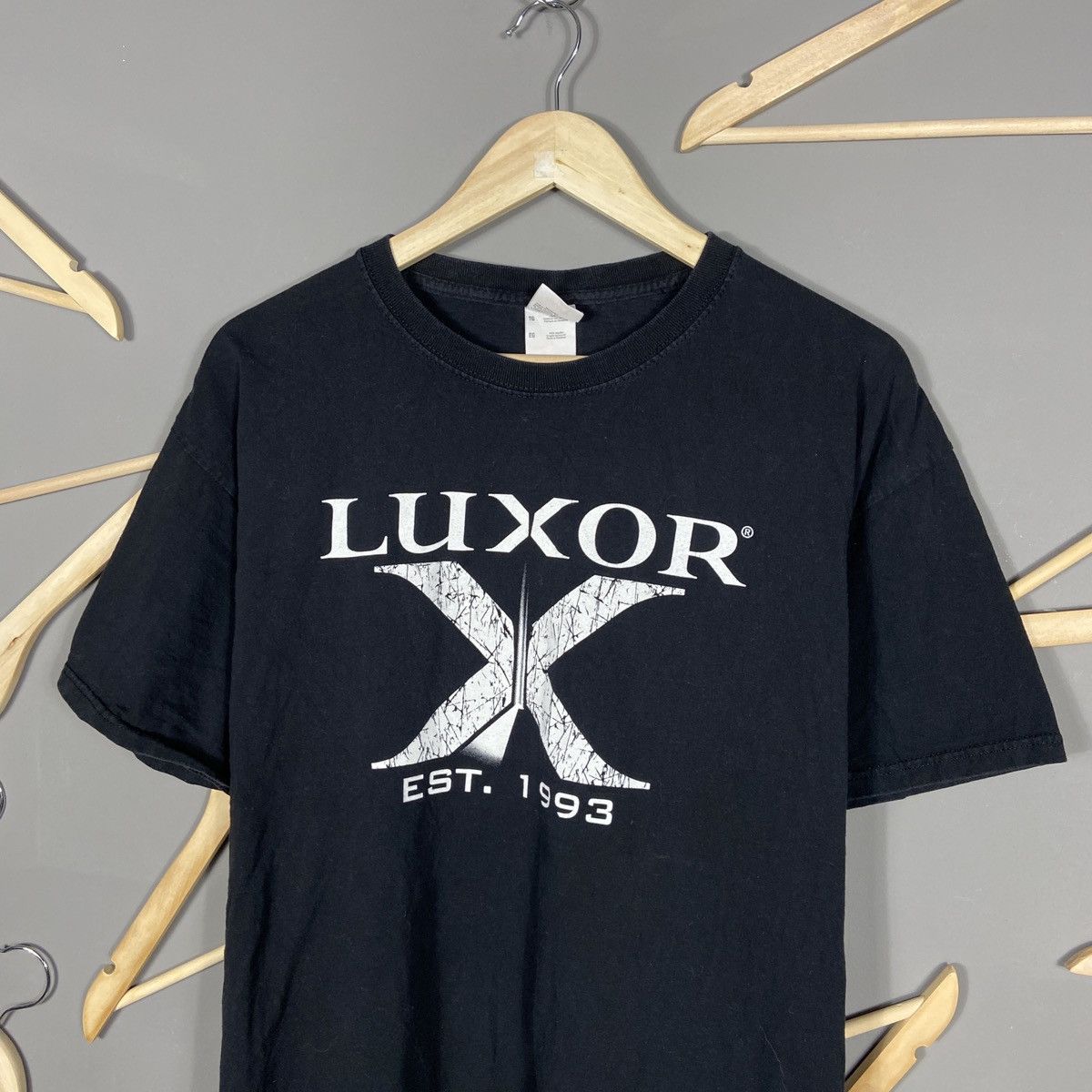 Band Tees × Vintage Vintage Luxor Las Vegas Hotel Est 1993 Graphic T-shirt Size US XL / EU 56 / 4 - 2 Thumbnail