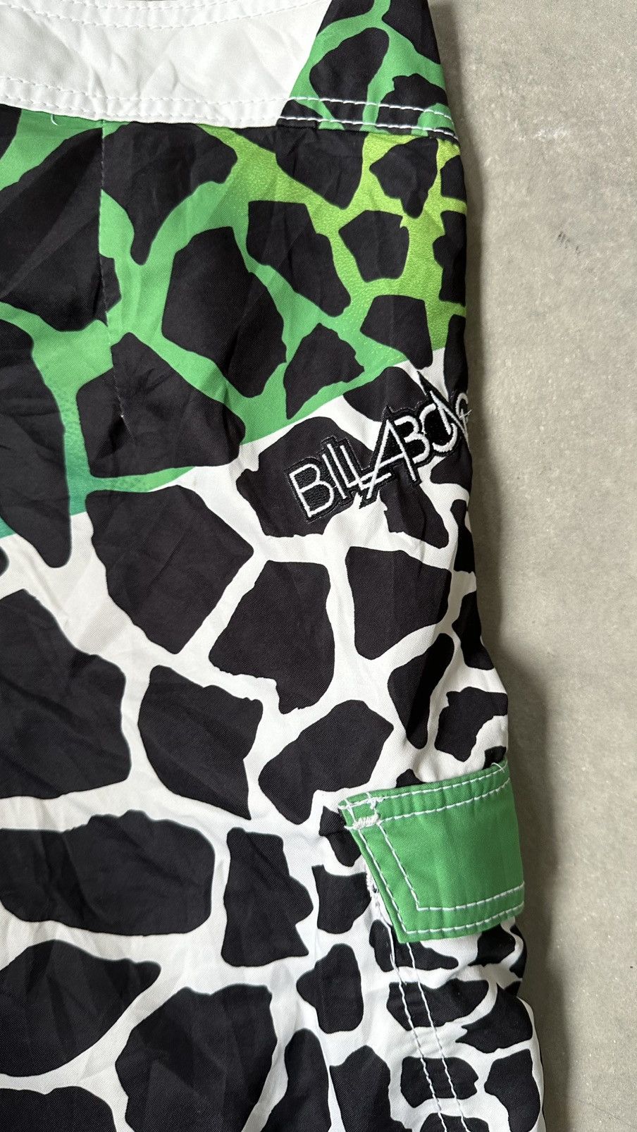 Billabong VINTAGE Y2K BILLABONG TAJ BURROW BOARDSHORT Size US 34 / EU 50 - 9 Thumbnail