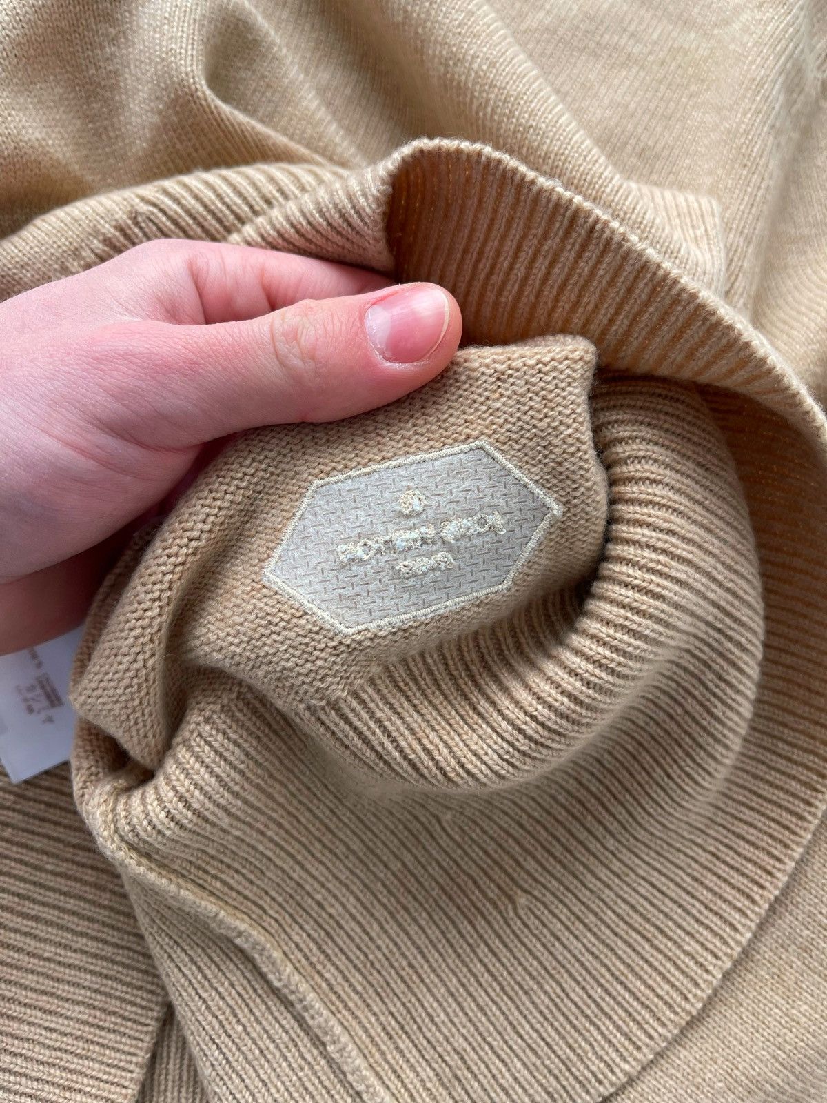 Louis Vuitton Louis Vuitton Cashmere Sweater Size L / US 10 / IT 46 - 9 Thumbnail