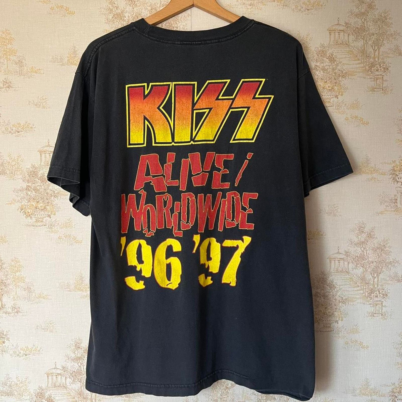 Vintage Vintage 1996 Kiss Alive/Worldwide Tour T-Shirt | Size Large Size US L / EU 52-54 / 3 - 6 Thumbnail