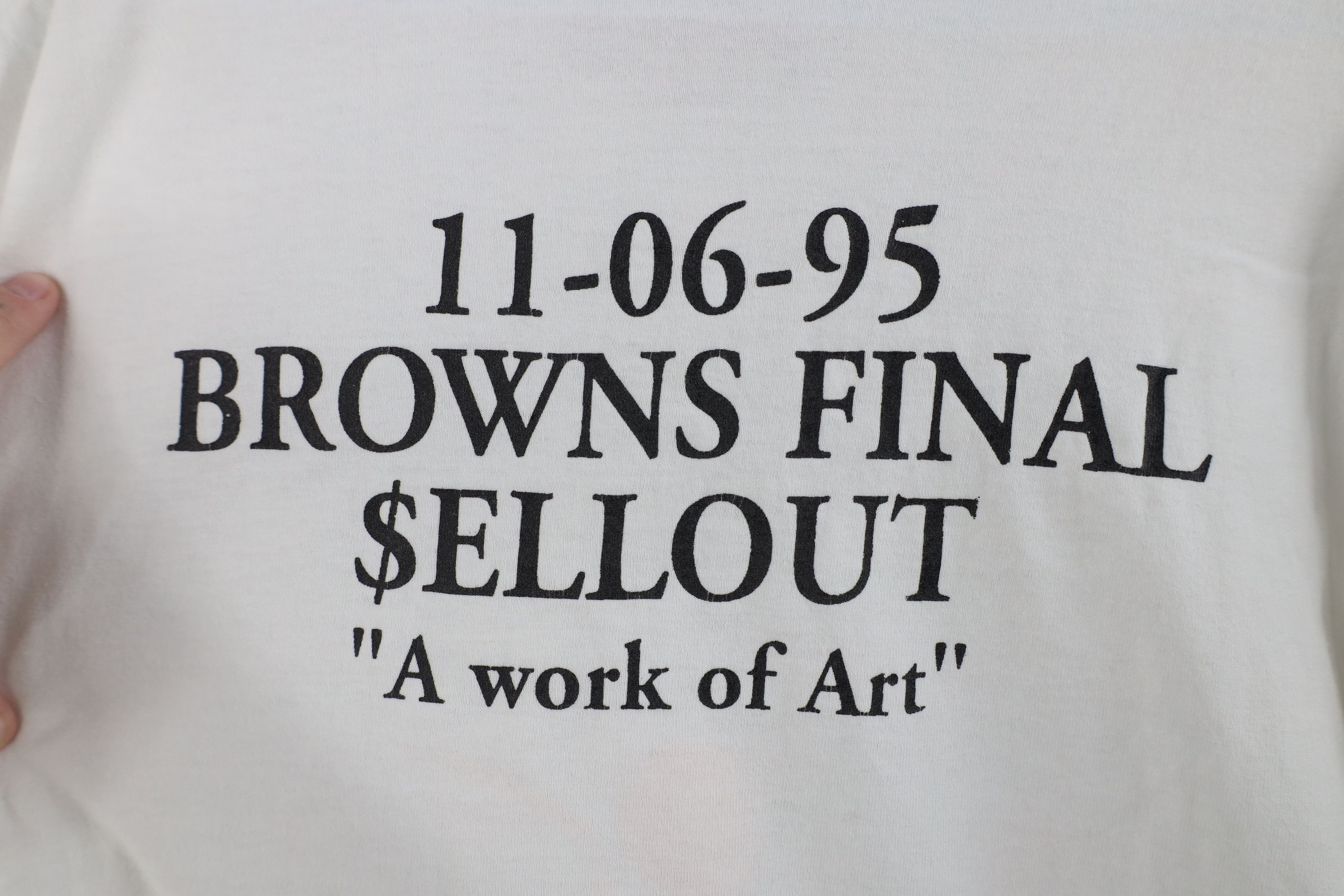 Vintage Vintage 90s Cleveland Browns Football Sell Out T-Shirt USA Size US L / EU 52-54 / 3 - 8 Thumbnail