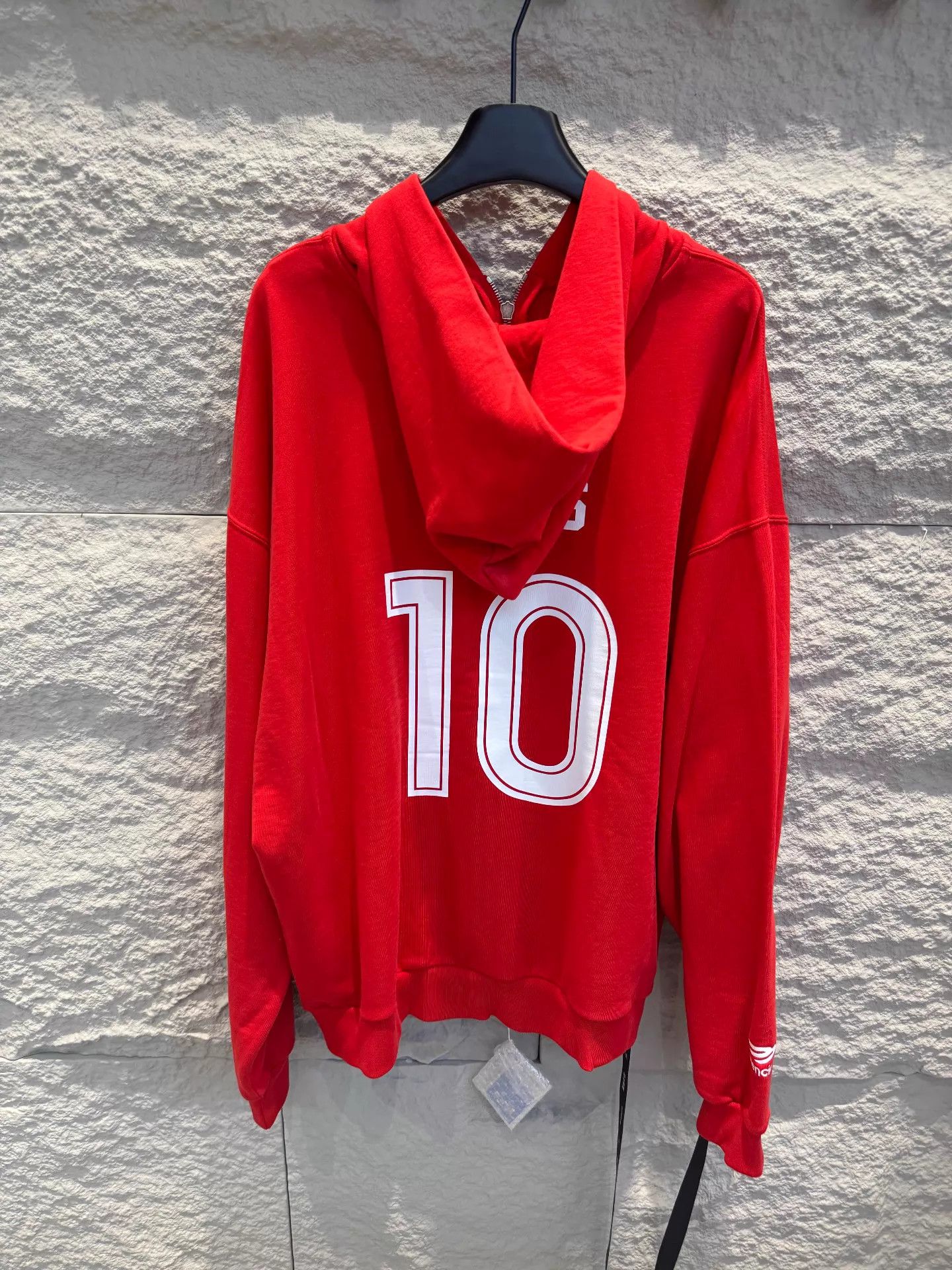 Balenciaga Balenciaga x Manchester United Red Zip Hoodie Unisex M Size US M / EU 48-50 / 2 - 3 Thumbnail