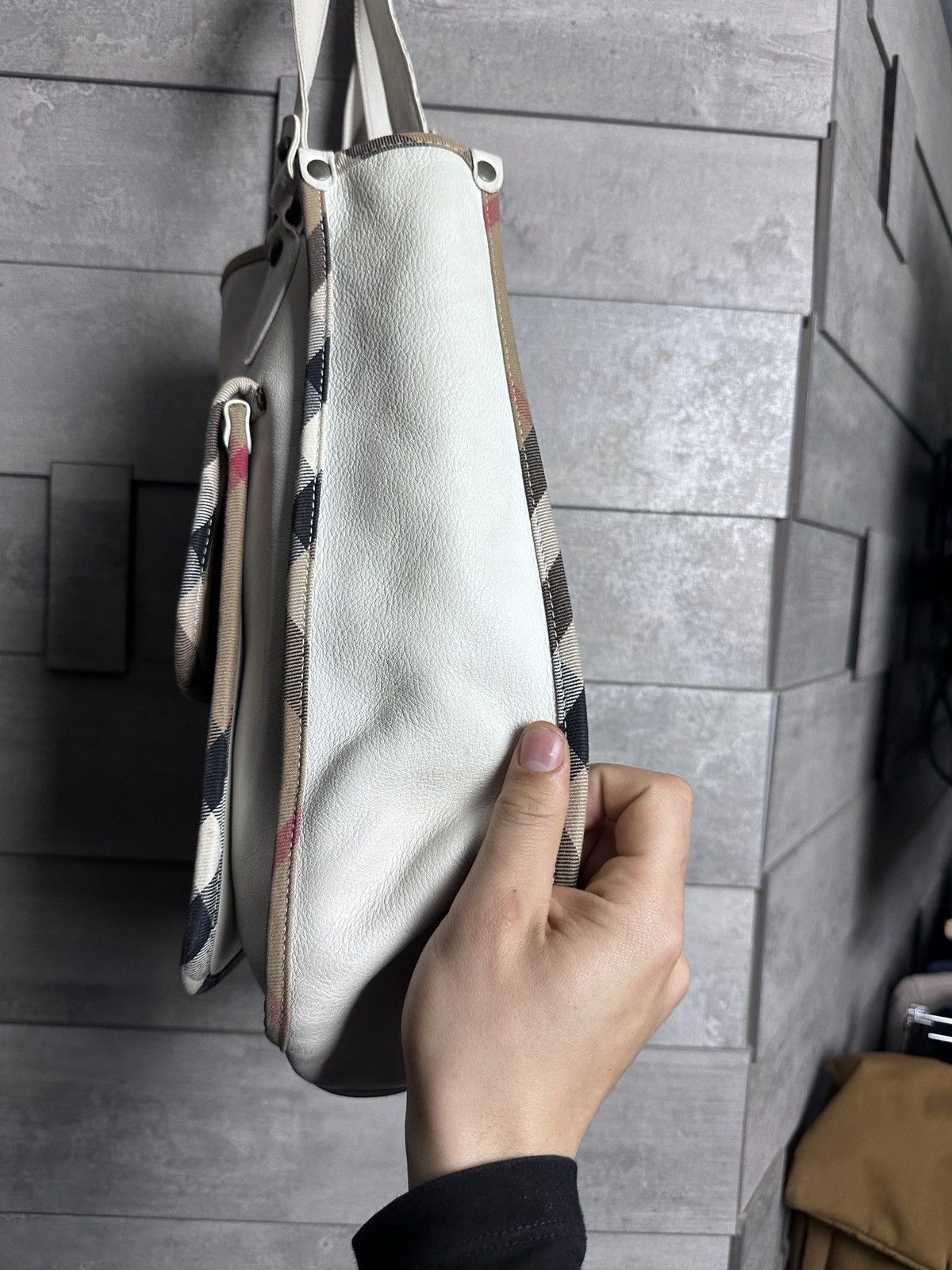 Burberry Burberry Leather Bag Luxury Size ONE SIZE - 3 Thumbnail