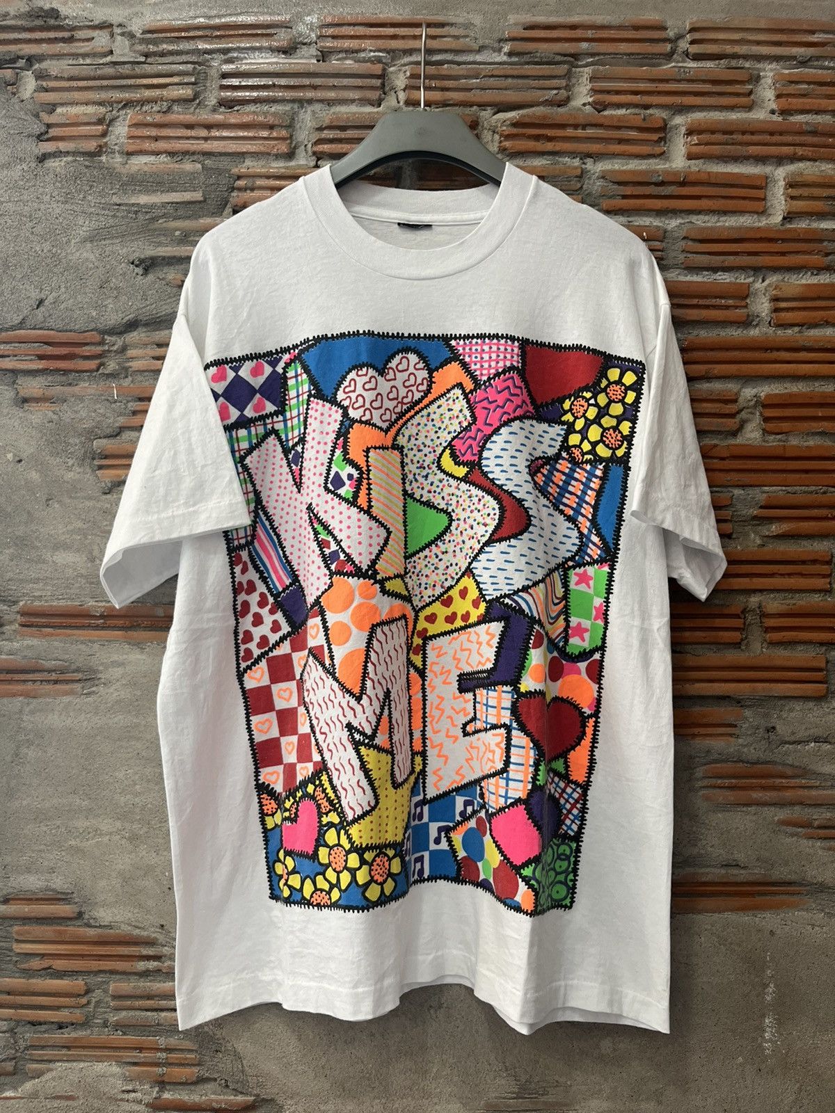 Arts & Science Vintage KISS ME Pop Art Patchwork style 80’s-90’s Tshirt Size US XL / EU 56 / 4 - 2 Thumbnail