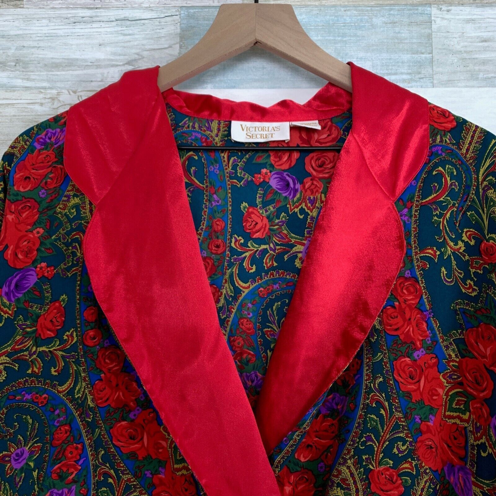 Victoria's Secret Victorias Secret VTG Satin Notch Sleep Shirt Red Floral M Size ONE SIZE - 2 Thumbnail