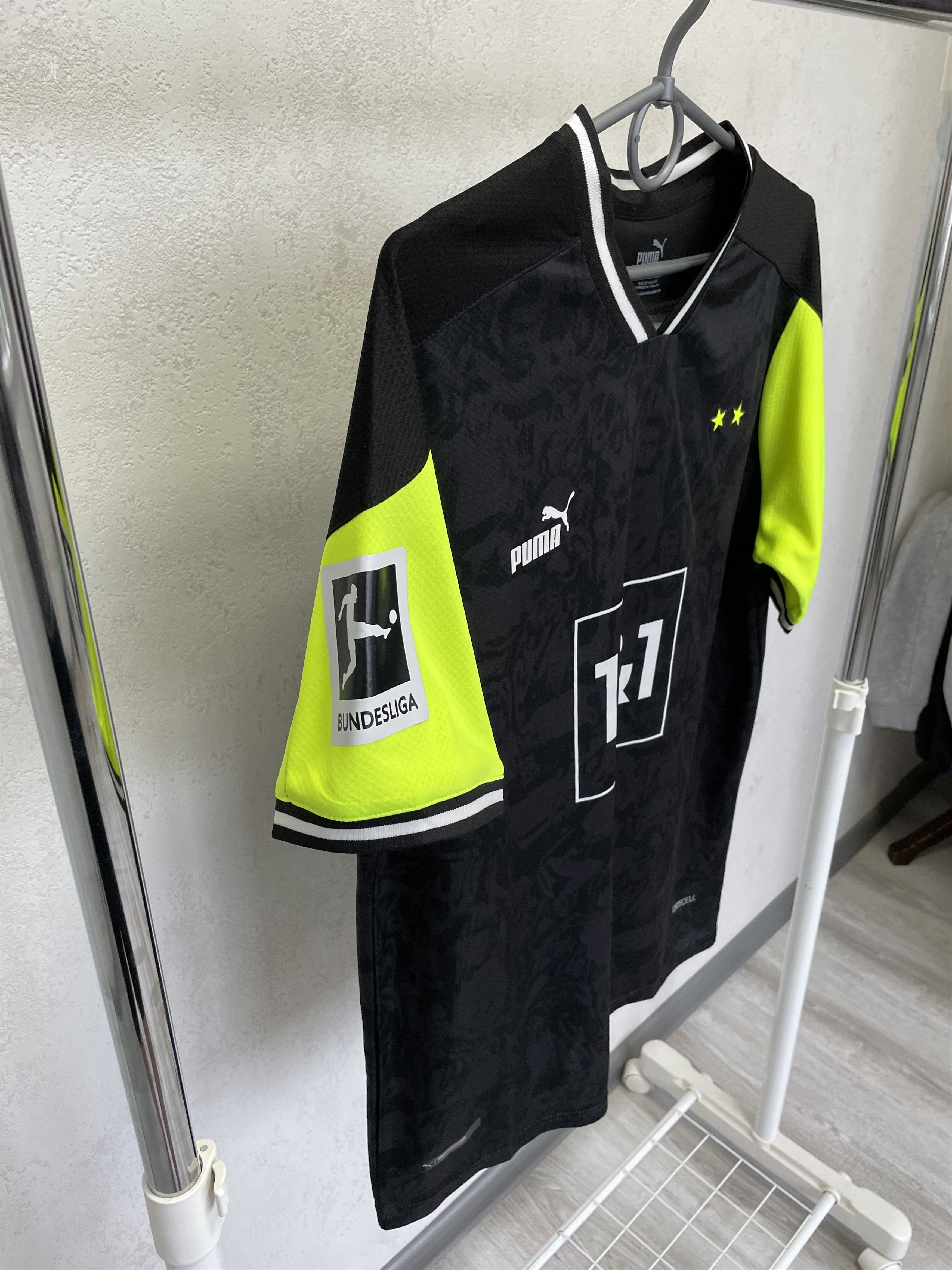 Puma Puma Borussia Dortmund Rare Soccer Jersey Size US M / EU 48-50 / 2 - 3 Thumbnail