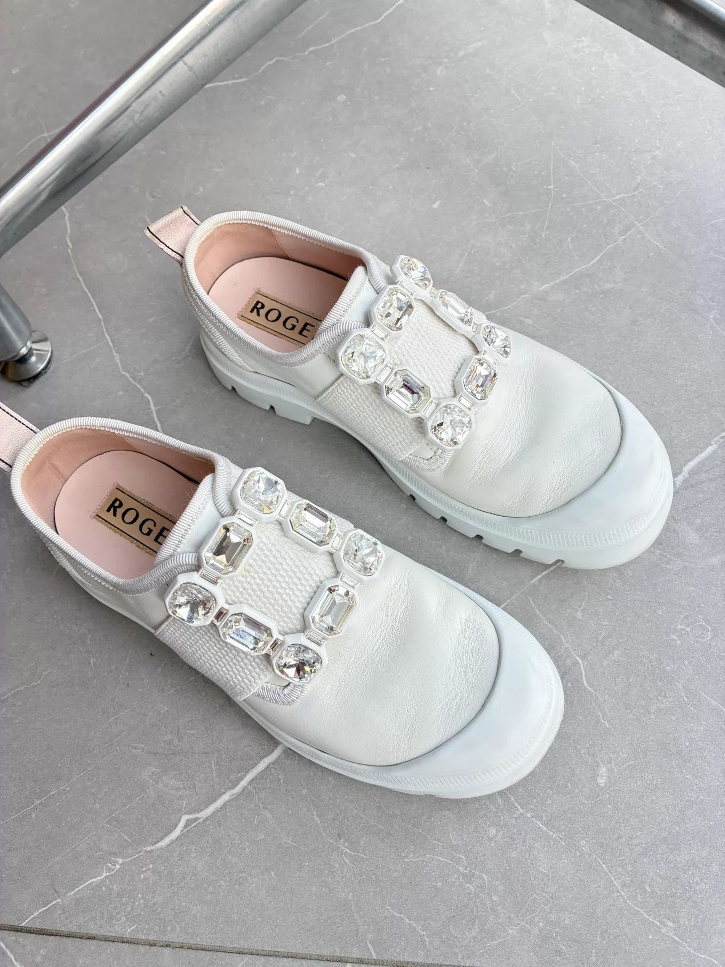 Roger Vivier Roger Vivier White Leather Crystal Platform Sneaker Size 36 Size US 5.5 / IT 35.5 - 3 Thumbnail
