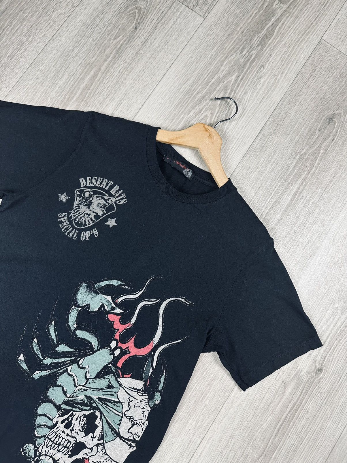 Christian Audigier × Ed Hardy × Japanese Brand Vintage Women’s Ed Hardy T-Shirt Made in USA Size S / US 4 / IT 40 - 2 Thumbnail