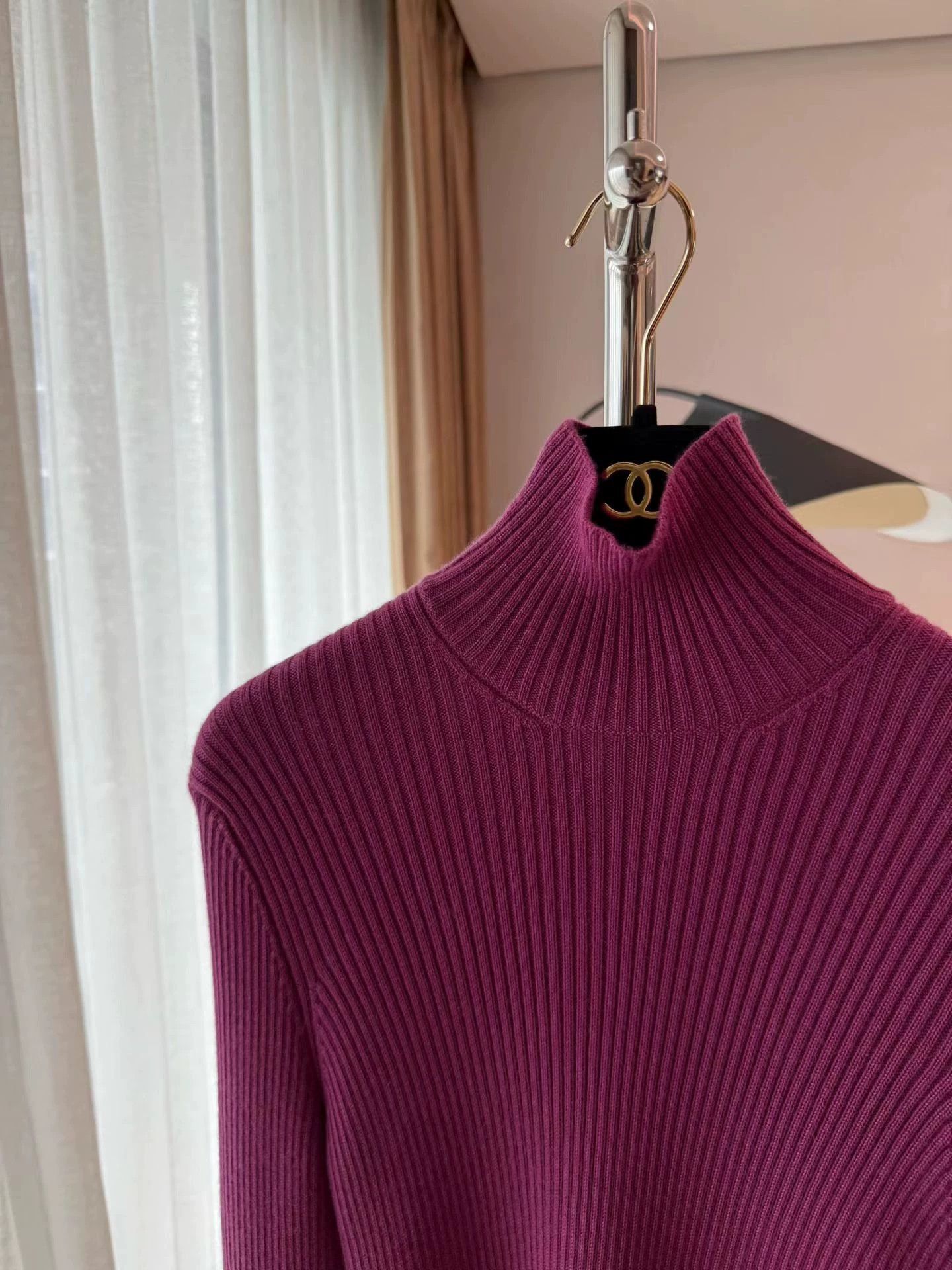 Chanel Chanel 100% Cashmere Sweater Size 38 Size S / US 4 / IT 40 - 2 Thumbnail