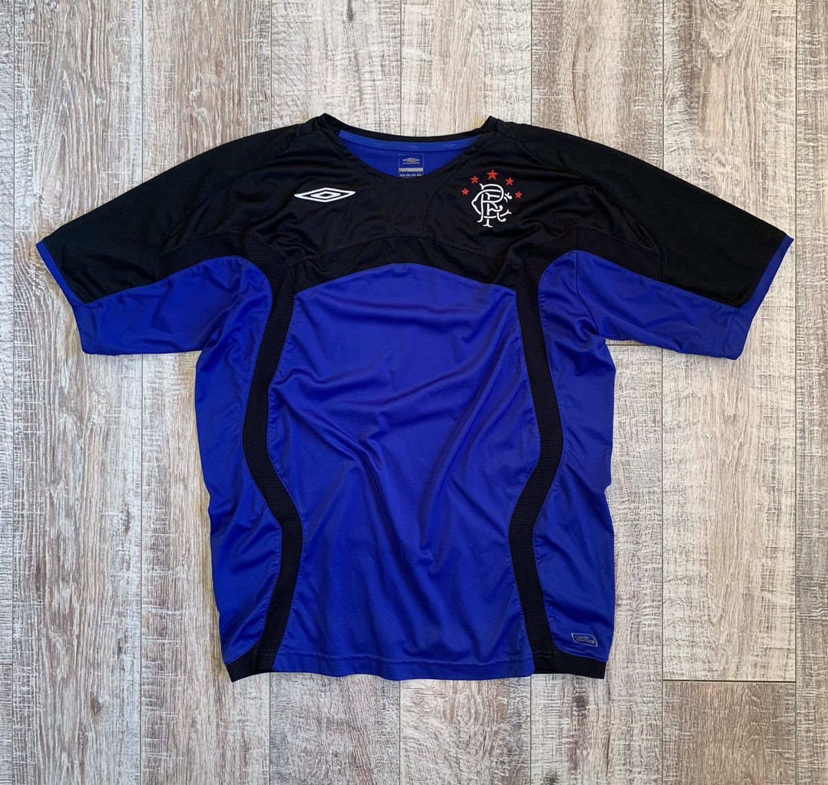 Umbro × Vintage Vintage Umbro Rangers soccer jersey T shirt Size US L / EU 52-54 / 3 - 1 Thumbnail