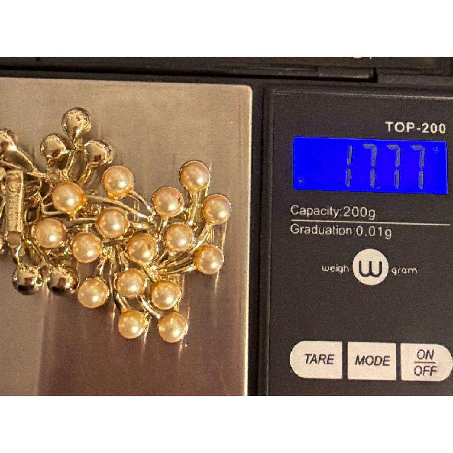 Other Vintage Emmons Gold Tone Clip On Earrings Faux Pearl Cluster Size ONE SIZE - 6 Thumbnail