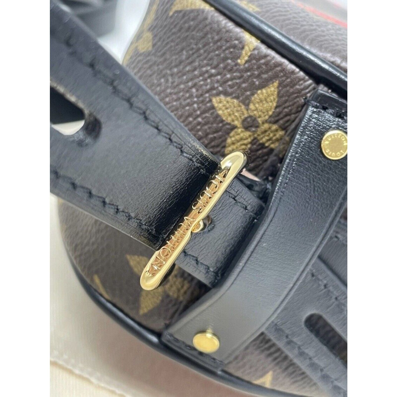 Louis Vuitton Louis Vuitton Sac Coeur Heart Bag 🦄 Monogram Fall in love Size ONE SIZE - 9 Thumbnail