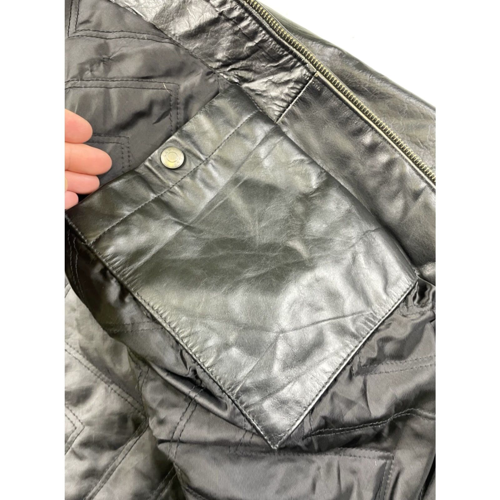 Gap VINTAGE Gap Leather Black Bomber Jacket L Men Full Zip Thick Lined Quilted Biker 90s Mens Size US L / EU 52-54 / 3 - 5 Thumbnail
