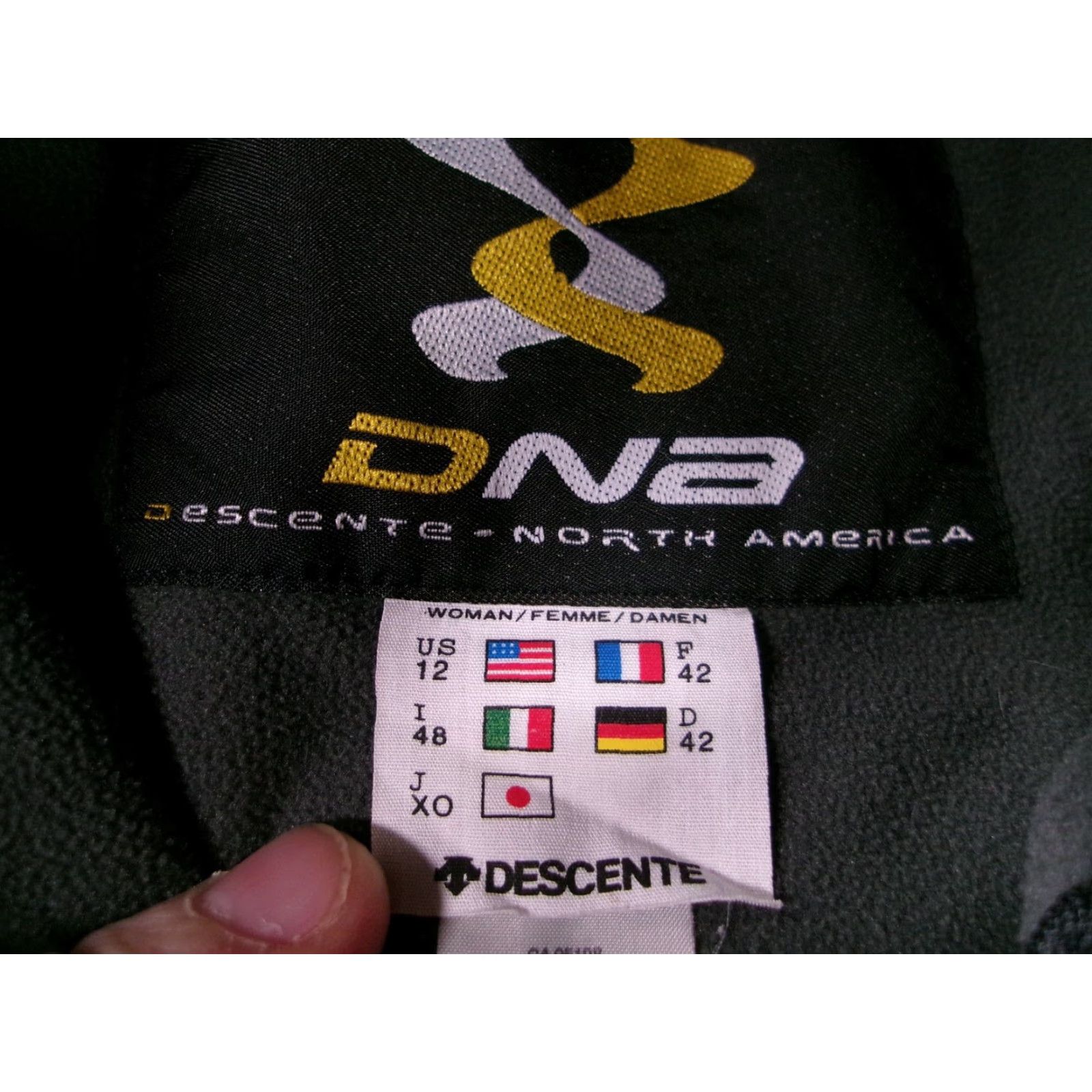 Vintage Descente Jacket Womens L Black Softshell Fleece Lined Zip Pockets DNA Patch Size L / US 10 / IT 46 - 7 Thumbnail