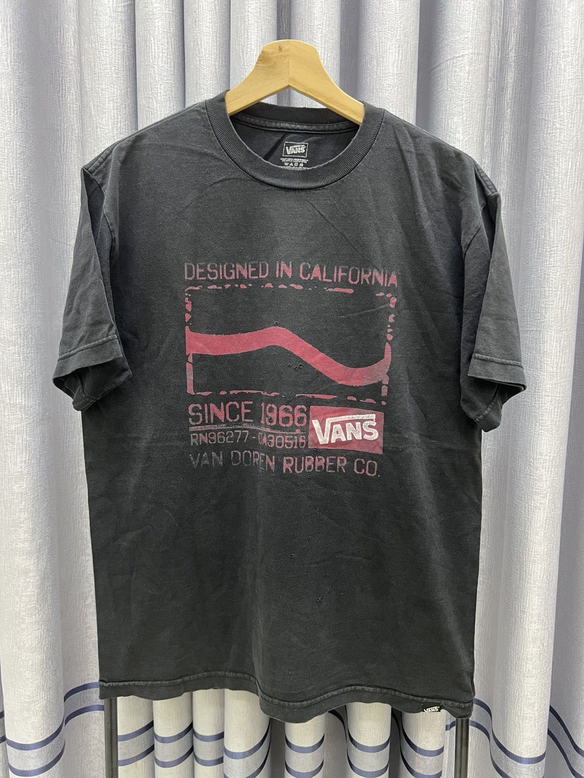 Vans Distressed Thrashed FADED VANS SKATE TEE Size US M / EU 48-50 / 2 - 1 Thumbnail