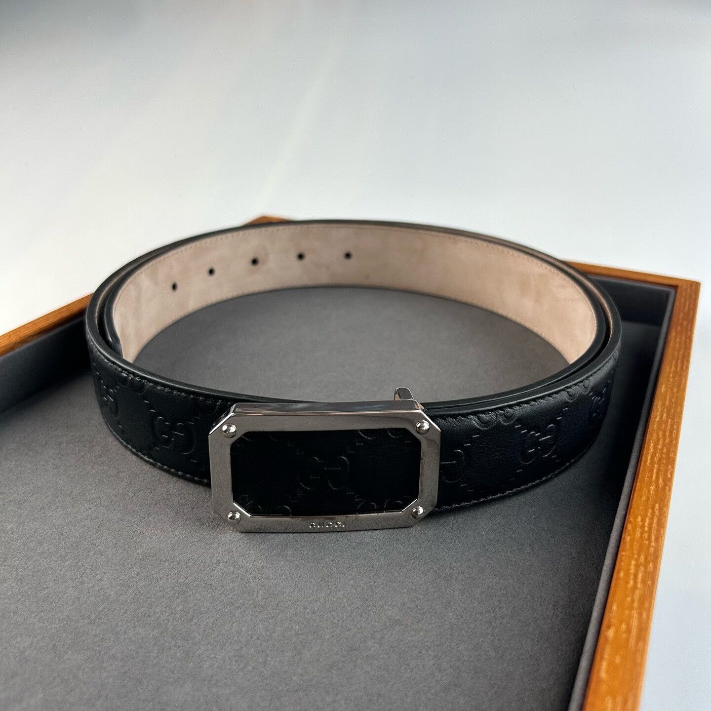 Gucci Gucci Monogrammed Leather Belt in Great Condition Size ONE SIZE - 1 Thumbnail
