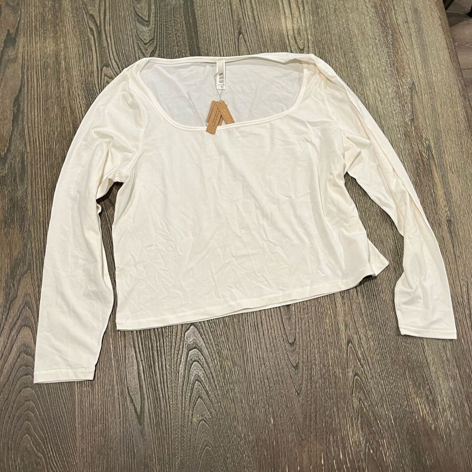 SKIMS NWT Skims Vintage Scoop Long Sleeve T-Shirt Fitted Stretch4X Size 4XL / US 24-26 - 1 Thumbnail