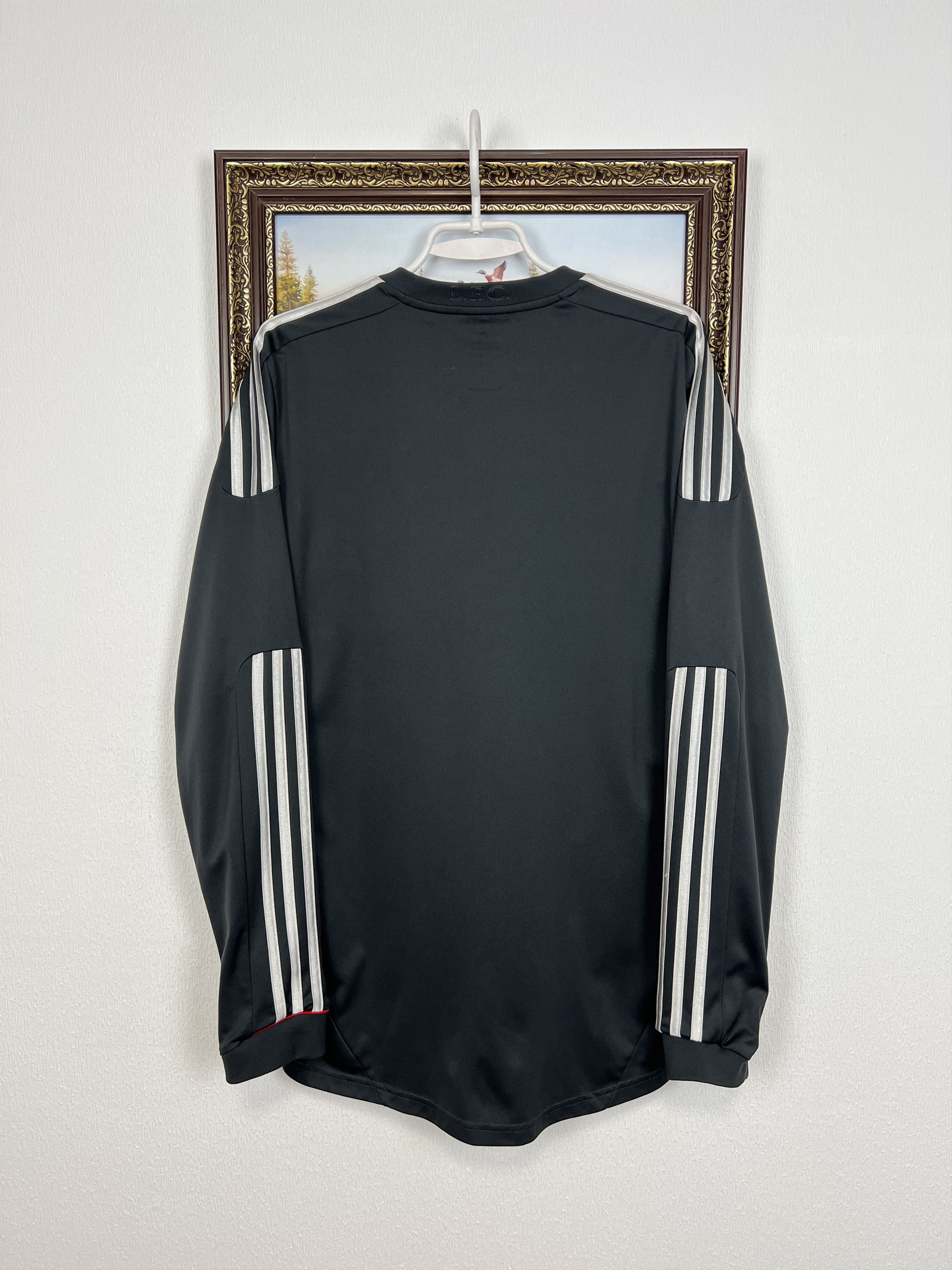 Adidas Liverpool football shirt Soccer Adidas Long Sleeve Tee Size US L / EU 52-54 / 3 - 17 Thumbnail