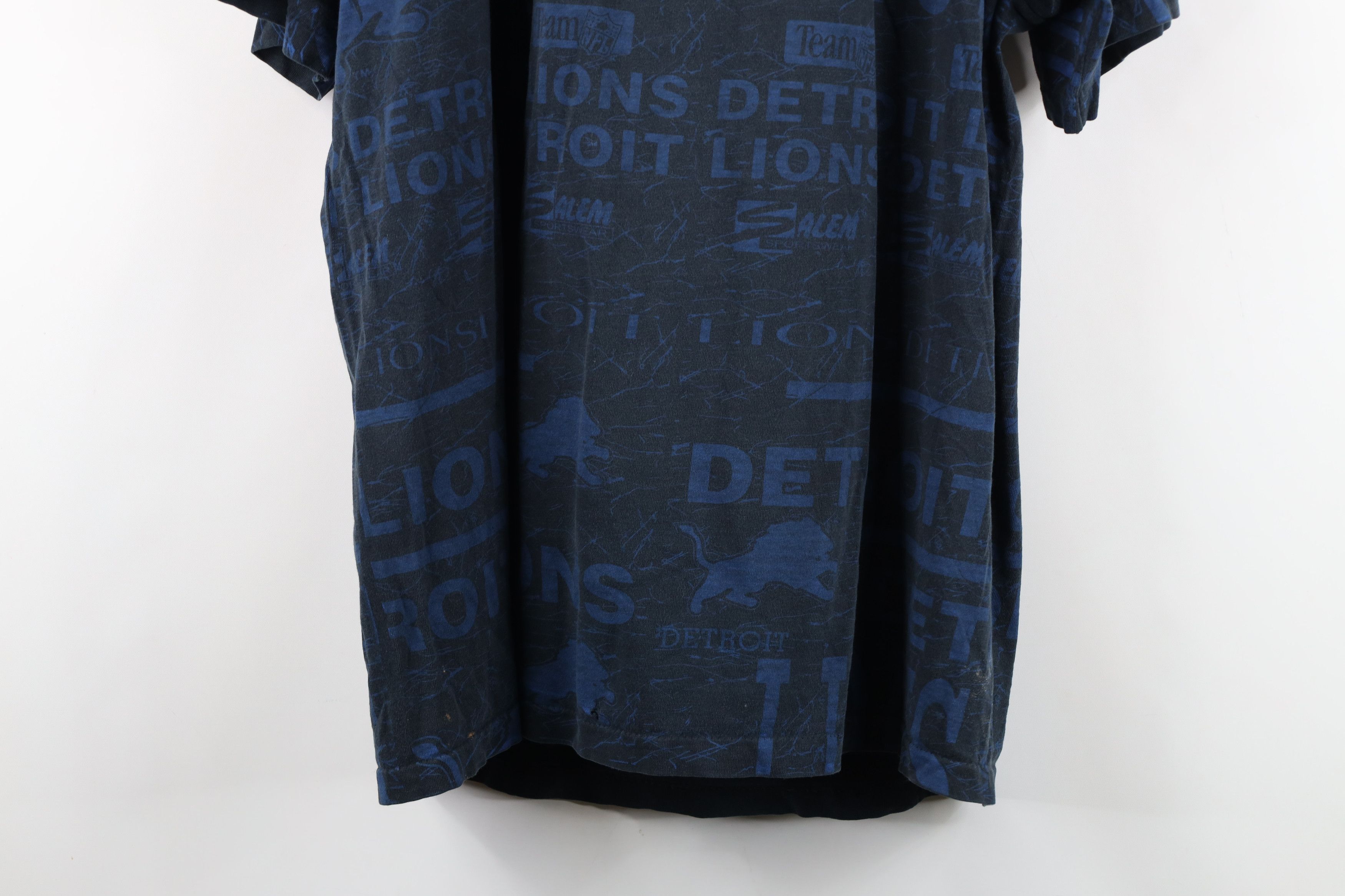 Vintage Vintage 90s Lions Football All Over Print T-Shirt USA Size US XL / EU 56 / 4 - 15 Thumbnail