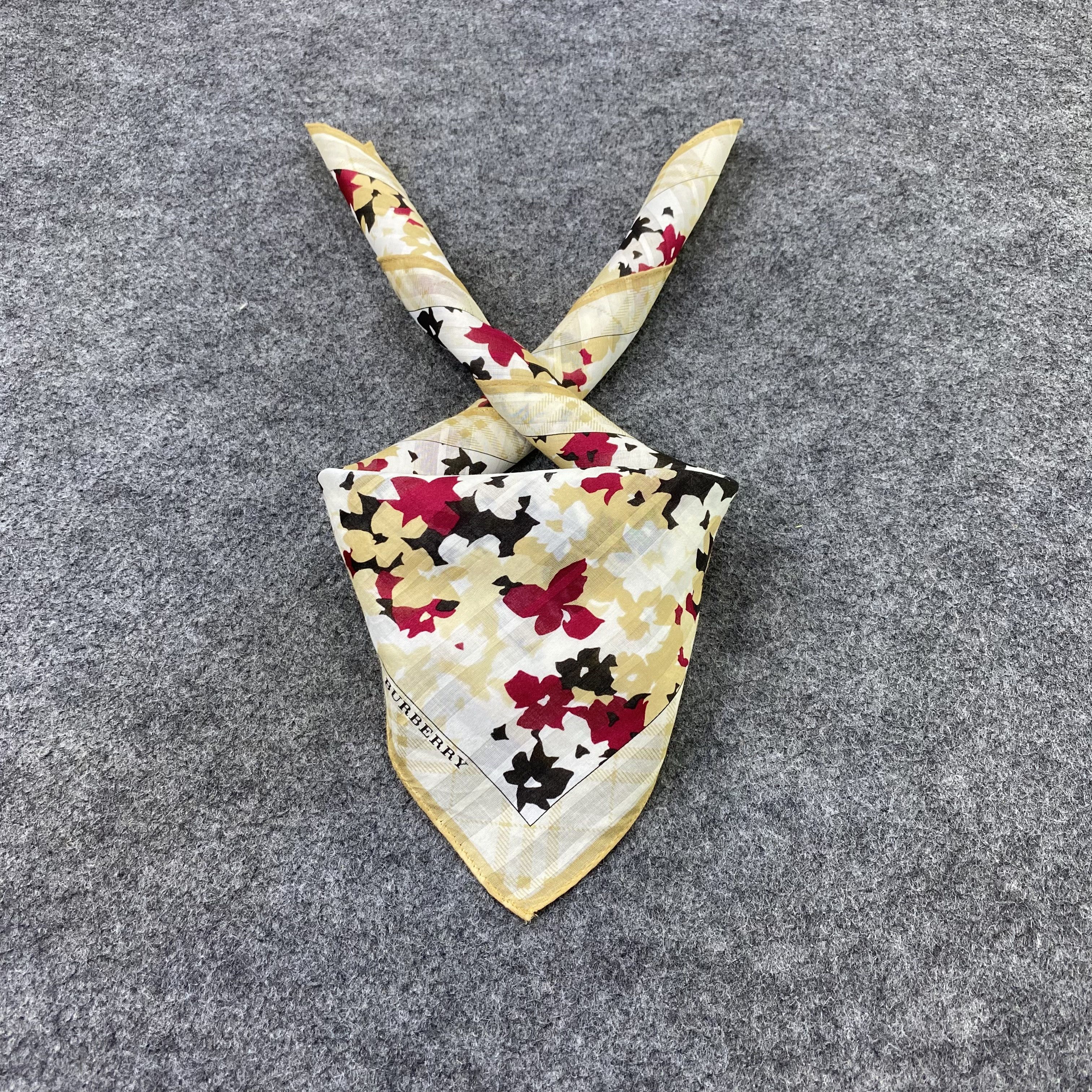 Burberry Burberry Handkerchief / Bandana / Neckerchief-B2277 Size ONE SIZE - 2 Thumbnail