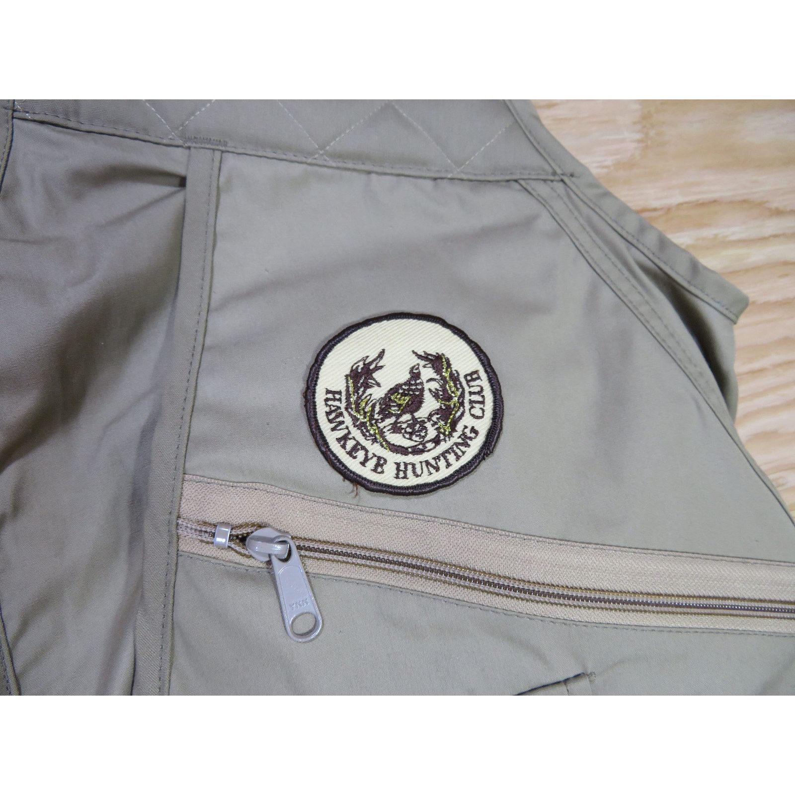 Columbia Columbia Beige Hunting Shooting Vest With Patch Sz L 1980s Size US L / EU 52-54 / 3 - 5 Thumbnail