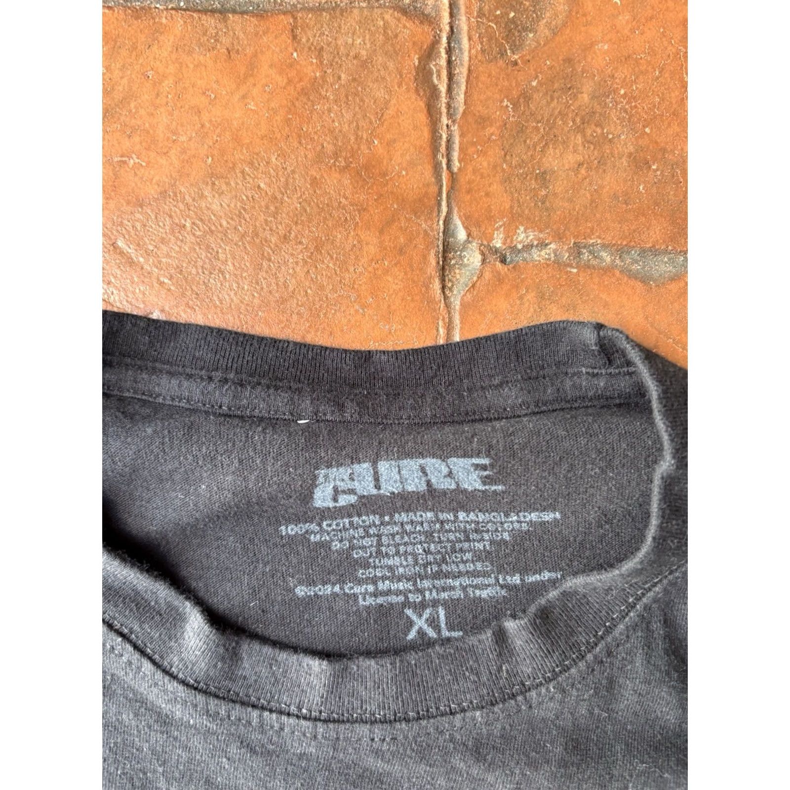 Vintage The Cure T-Shirt Band Tour Boys Dont Cry XL Black Men’s Short Sleeve Crew Neck Vintage Modern Size US XL / EU 56 / 4 - 2 Thumbnail