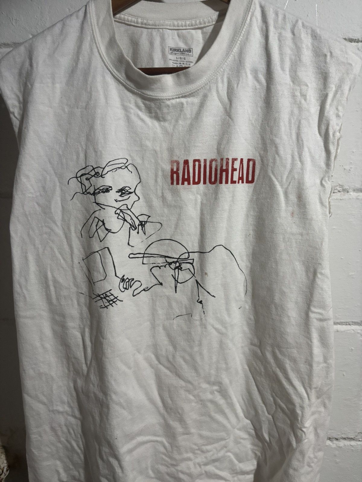 Band Tees Sleeveless cutoff Radiohead band tee. Original design. Size US L / EU 52-54 / 3 - 5 Thumbnail