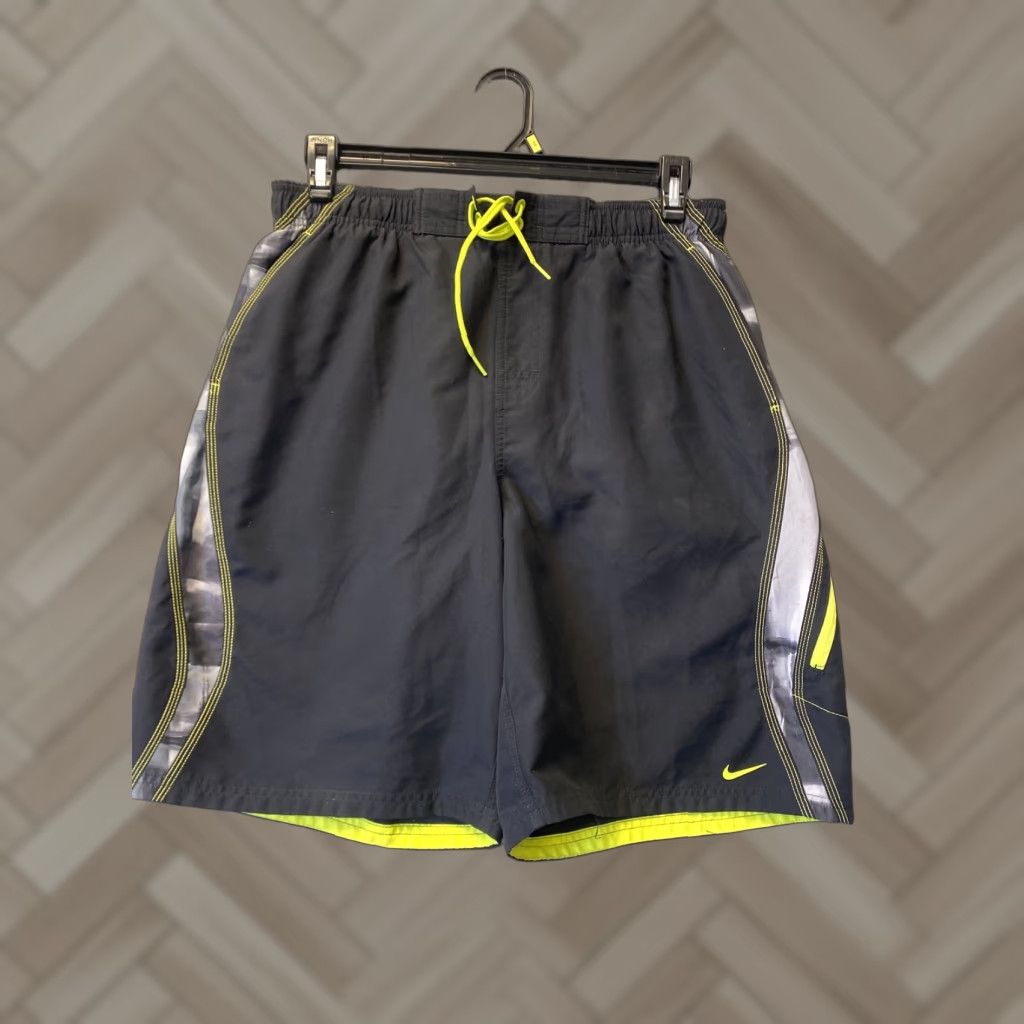 Nike Nike Men's Swim Shorts Size L Board Shorts Neon Black Drawstring Lined Swimsuit Size US 33 - 1 Thumbnail