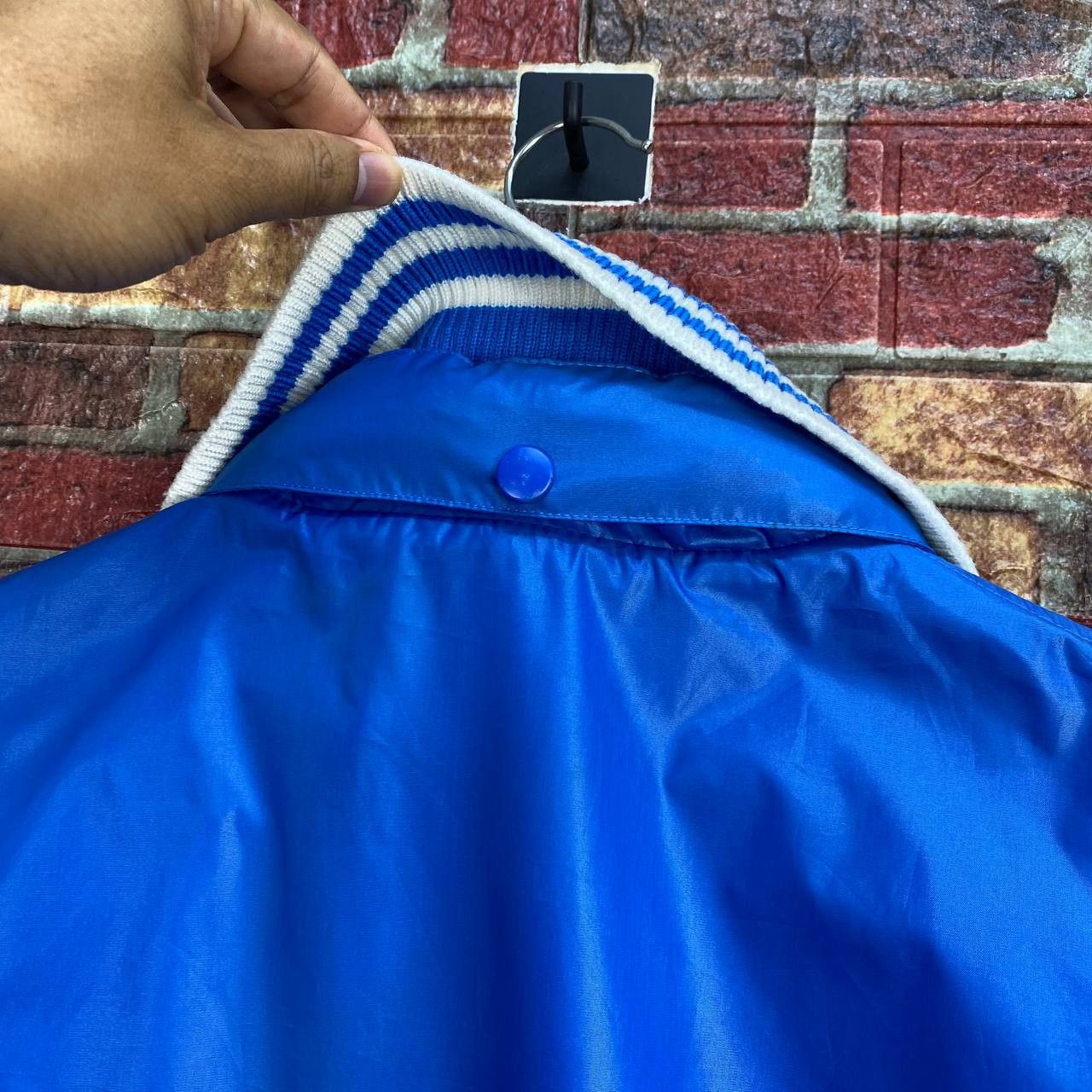 Adidas VINTAGE ADIDAS JAPAN NYLON BLUE STRIPED COLLAR HIDDEN HOOD Size US L / EU 52-54 / 3 - 15 Thumbnail