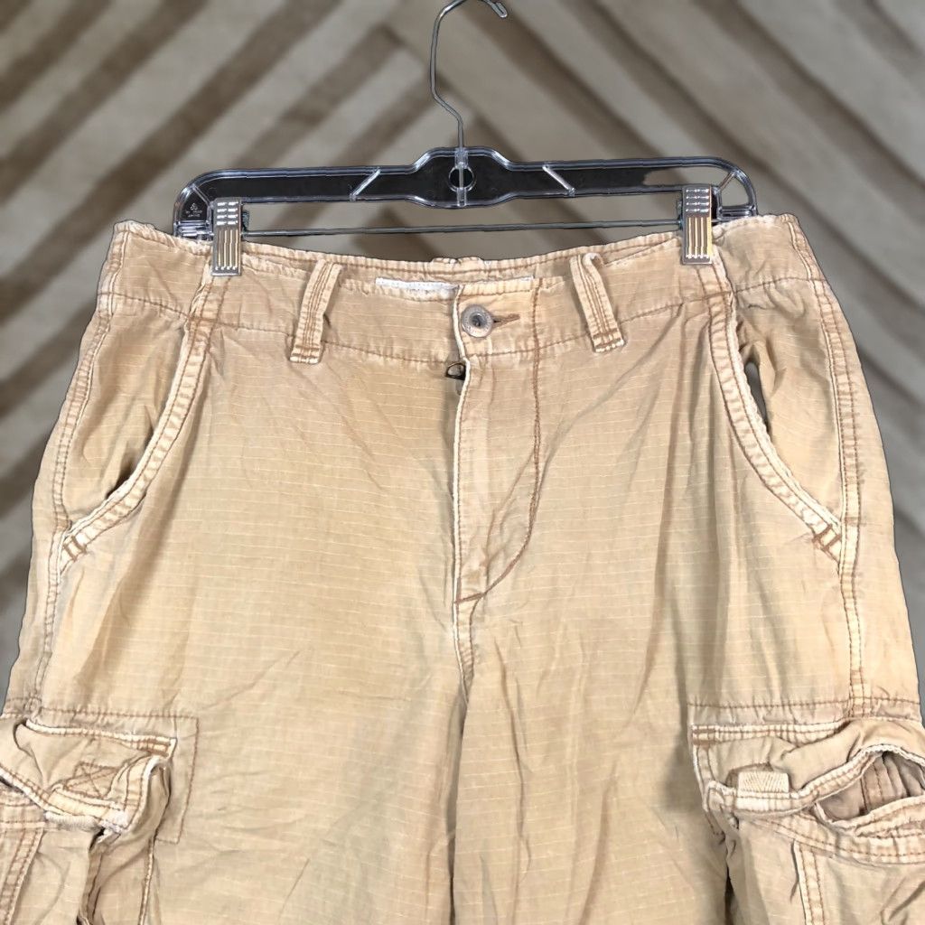 American Eagle Outfitters American Eagle Outfitters Mens Shorts Tan Cargo Longer Length 32 Cargo Pocket Distinctive Tan Cargo Shorts 32 Mens Accessories Pants Size US 32 / EU 48 - 1 Thumbnail