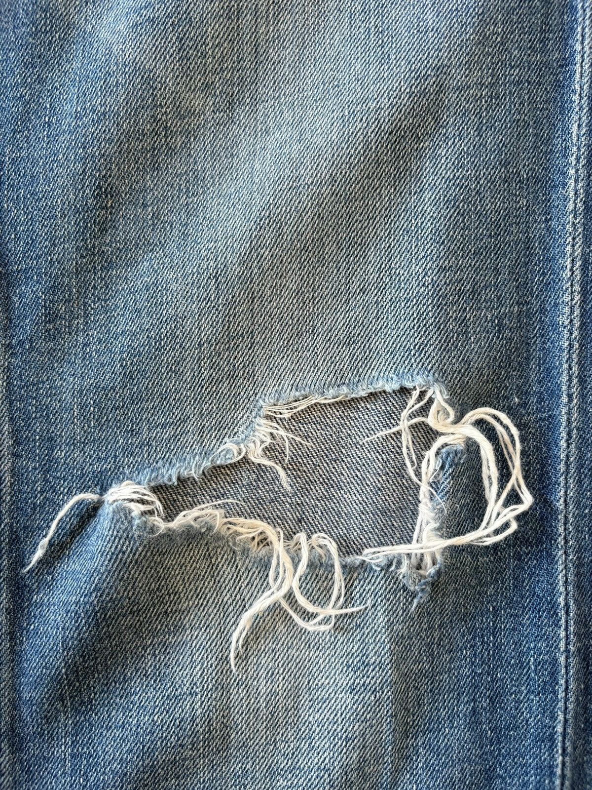 True Religion Vintage True Religion Bobby Blue Wash Distress Bootcut Jeans Size US 32 / EU 48 - 3 Thumbnail