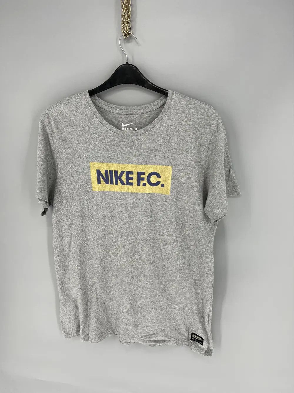 Nike Vintage 90s Nike F.C. Swoosh Logo Tee Travis Scott Style Size US L / EU 52-54 / 3 - 3 Thumbnail
