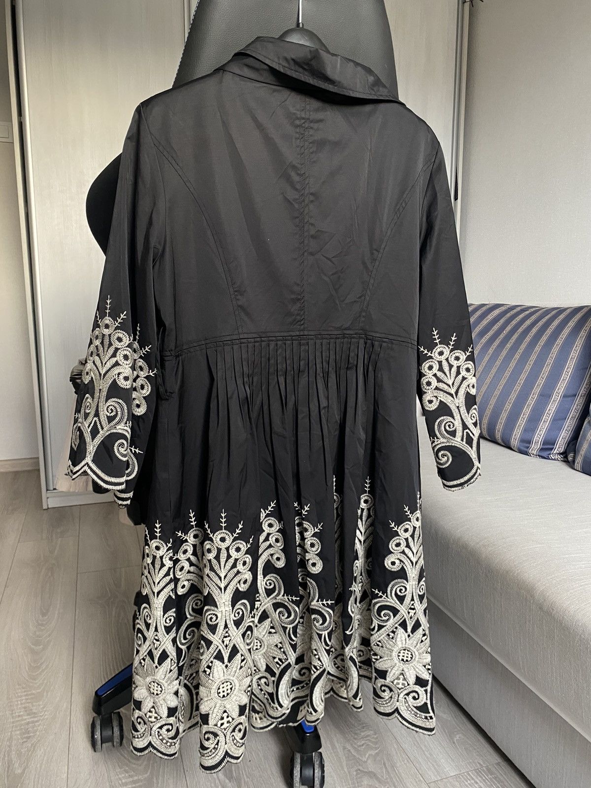Miu Miu × Vintage Miu miu vintage 2000s trench coat jacket embroidered print Size L / US 10 / IT 46 - 7 Thumbnail