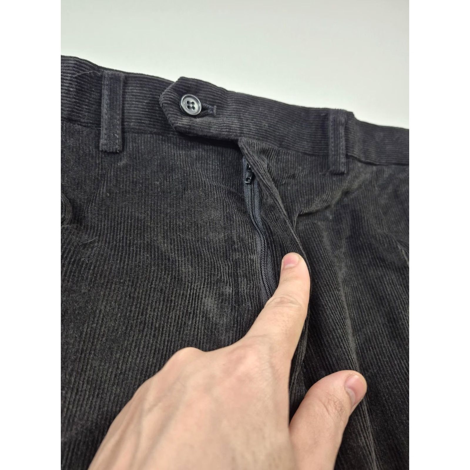 Ralph Lauren VINTAGE Lauren Ralph Lauren Pants Mens 42x36 Black Corduroy Pleated Dress Unhemmed Pants Size US 42 / EU 58 - 4 Thumbnail