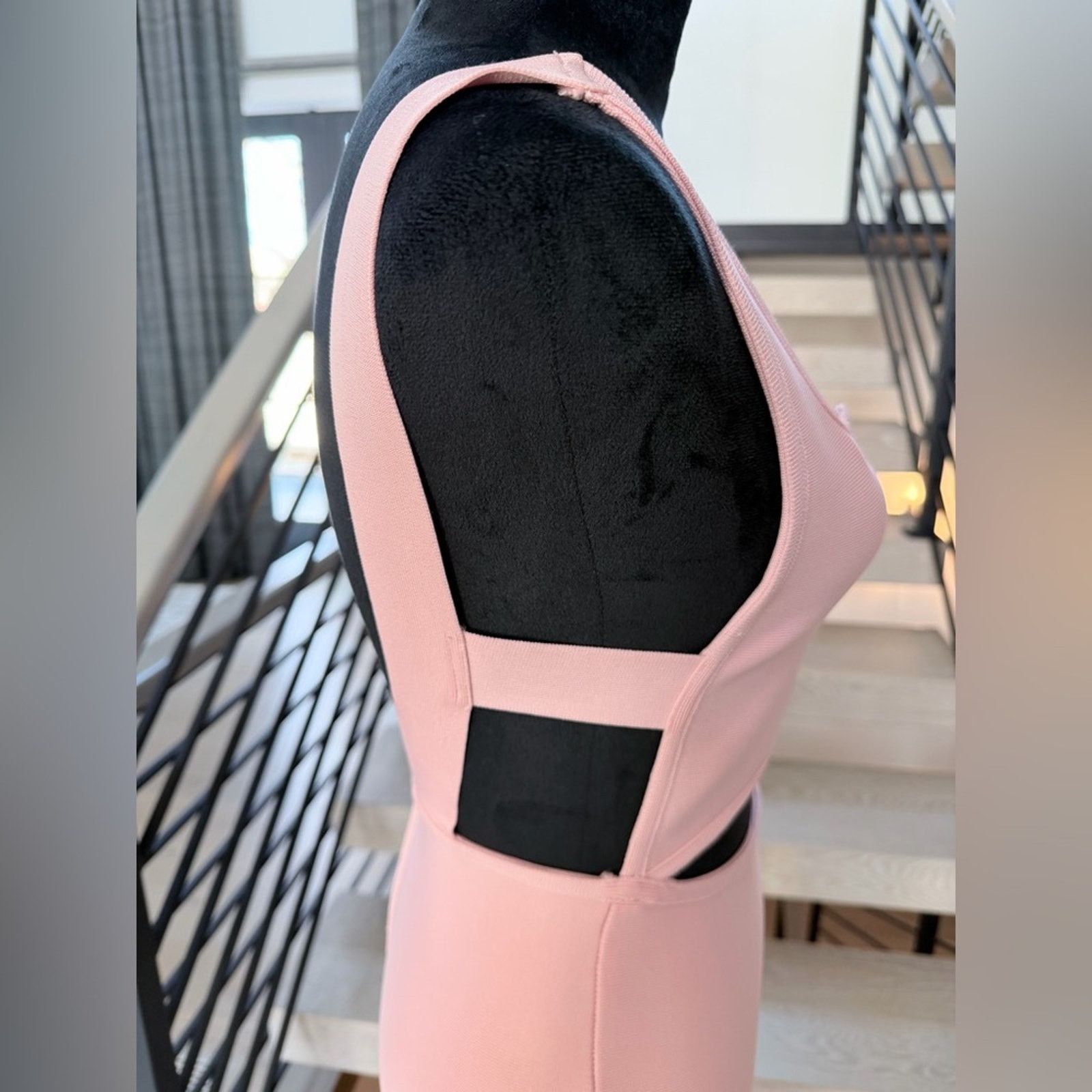 Other New Chic Bodycon Backless Dusty Pink Dress size S Size S / US 4 / IT 40 - 9 Thumbnail