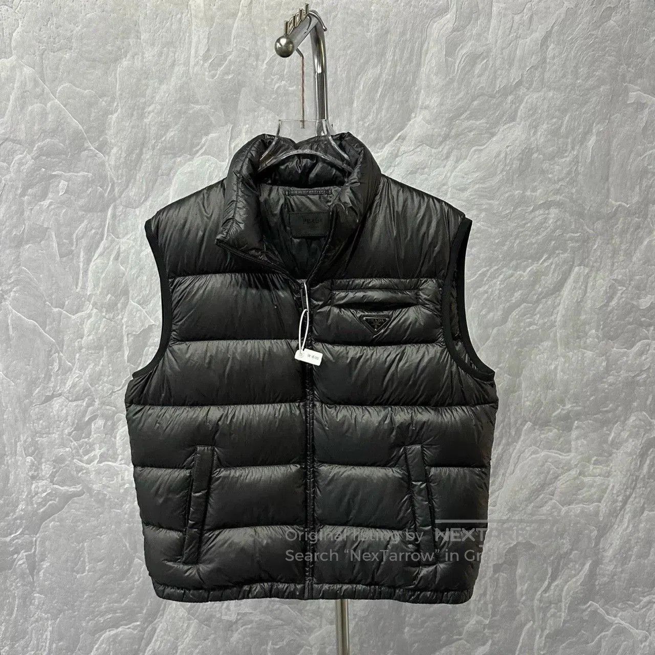 Prada prada black puffer vest with triangle logo. Size US XXL / EU 58 / 5 - 1 Thumbnail