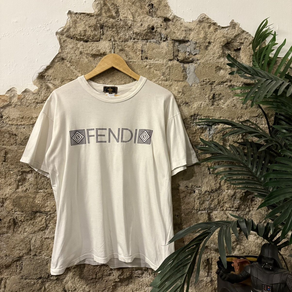 Fendi Fendi Logo Tee Size US M / EU 48-50 / 2 - 1 Thumbnail