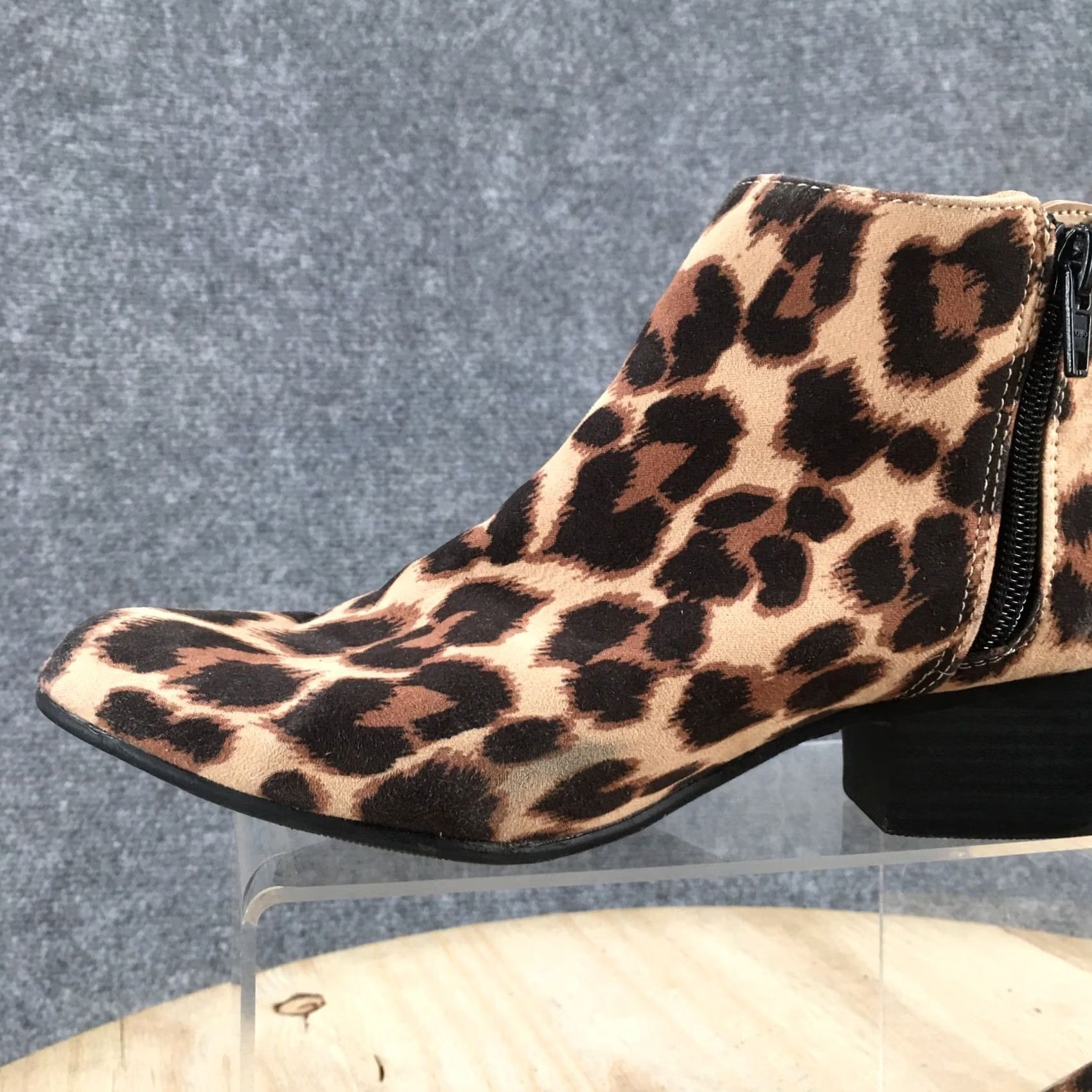 Old Navy Old Navy Boots Womens 7 Casual Ankle Booties Brown Animal Print Zipper Size US 7 / IT 37 - 4 Thumbnail