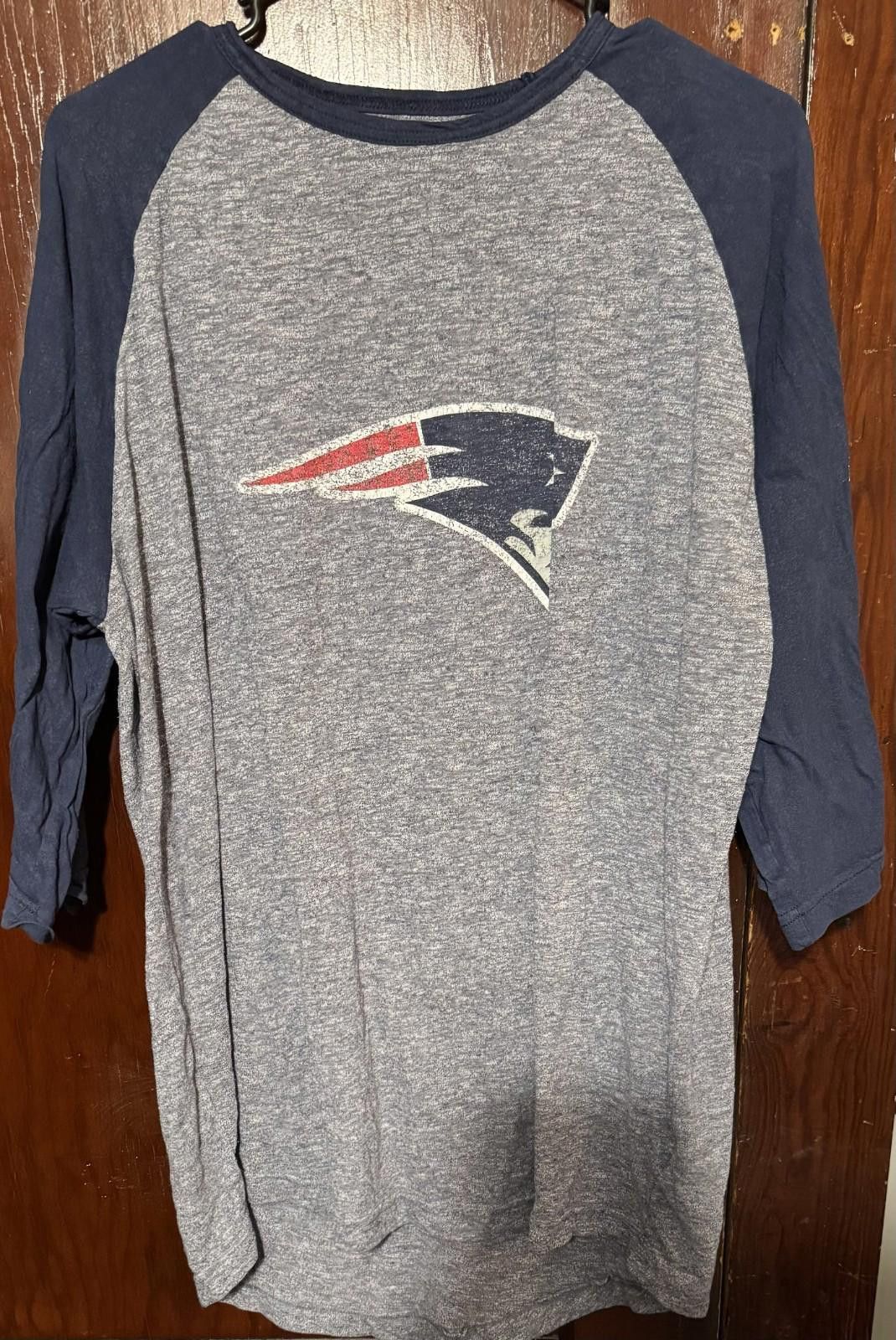 Majestic New England Patriots Majestic 3/4 Raglan T-Shirt Men L Gray Size ONE SIZE - 1 Thumbnail