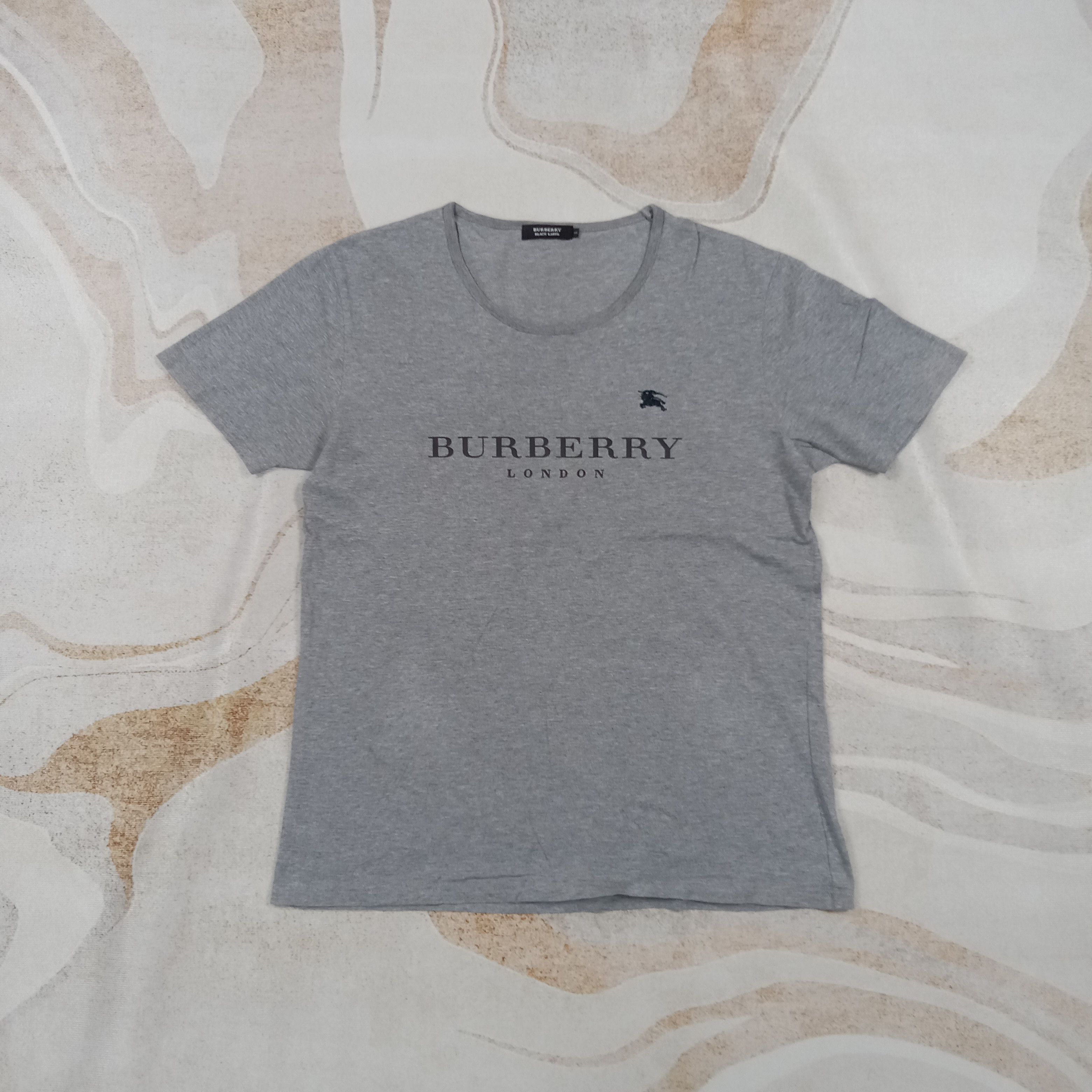 Burberry Burberry Black Label Designer Logo Tshirt C276N79 Size US L / EU 52-54 / 3 - 1 Thumbnail