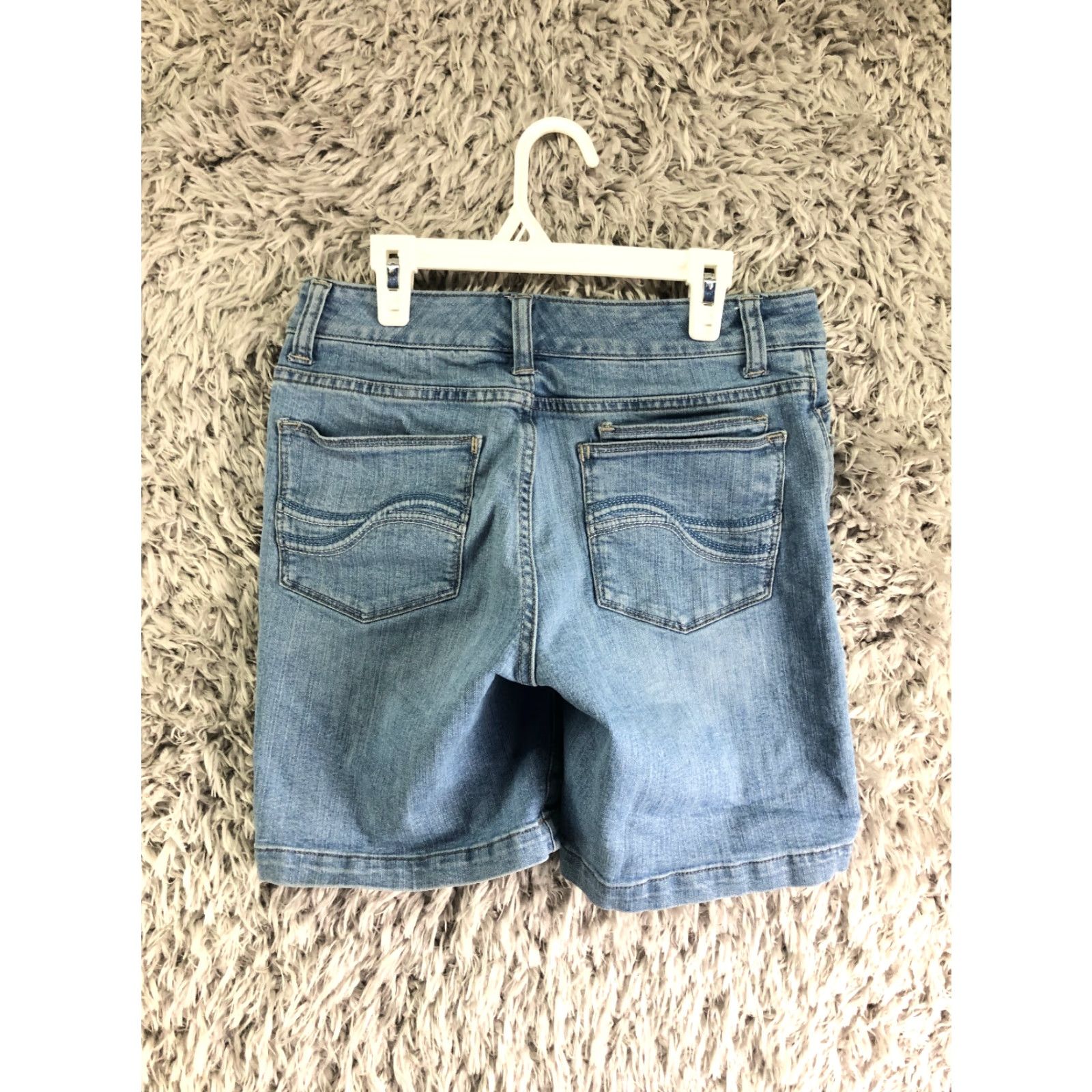 Levi's Lee Perfect Fit Womens Size 4 Mid Rise Bermuda Blue Denim Jean Shorts Size 27" / US 4 / IT 40 - 4 Thumbnail