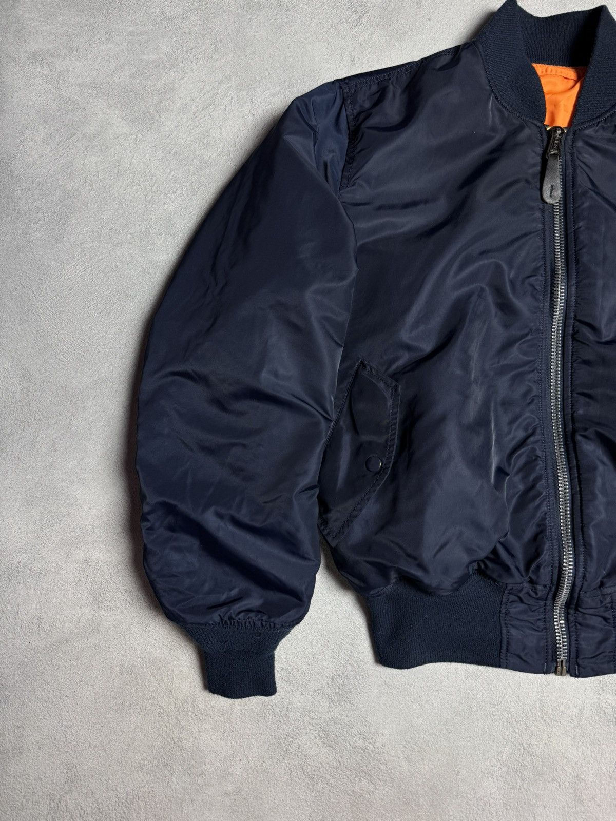 Alpha Industries Alpha Industries MA-1 Bomber Flight Jacket Vintage 1990s Size US L / EU 52-54 / 3 - 5 Thumbnail