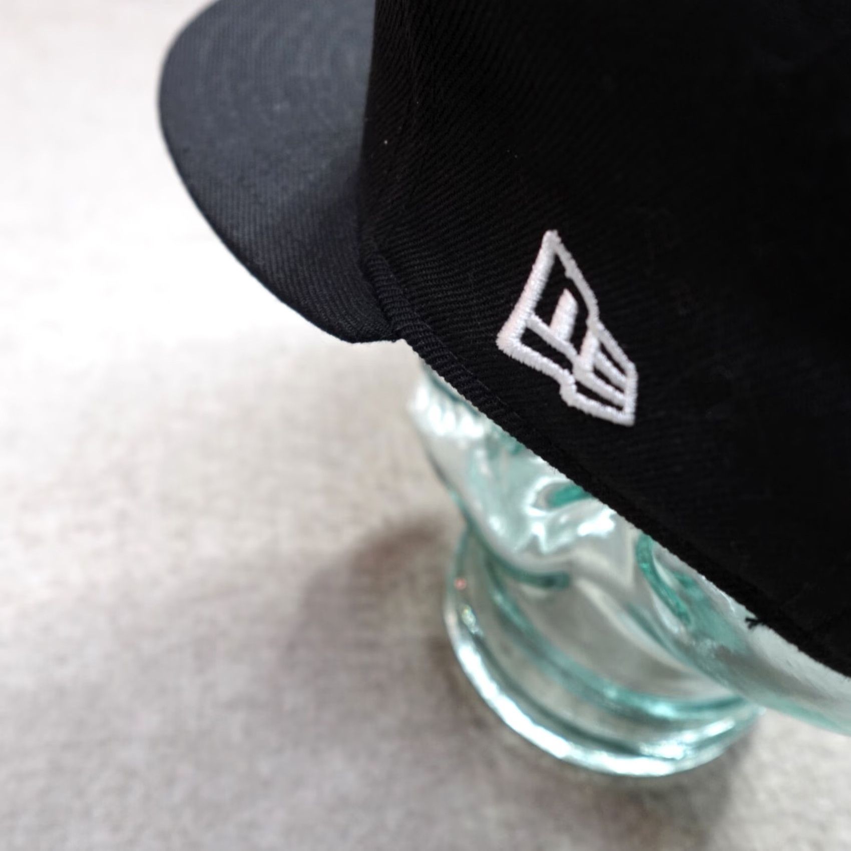 New Era VINTAGE Stanford Hat Black Fitted 7 New Era 100% Wool Mens Baseball Cap Wool Black 100% Wool 7 New Era Size ONE SIZE - 3 Thumbnail