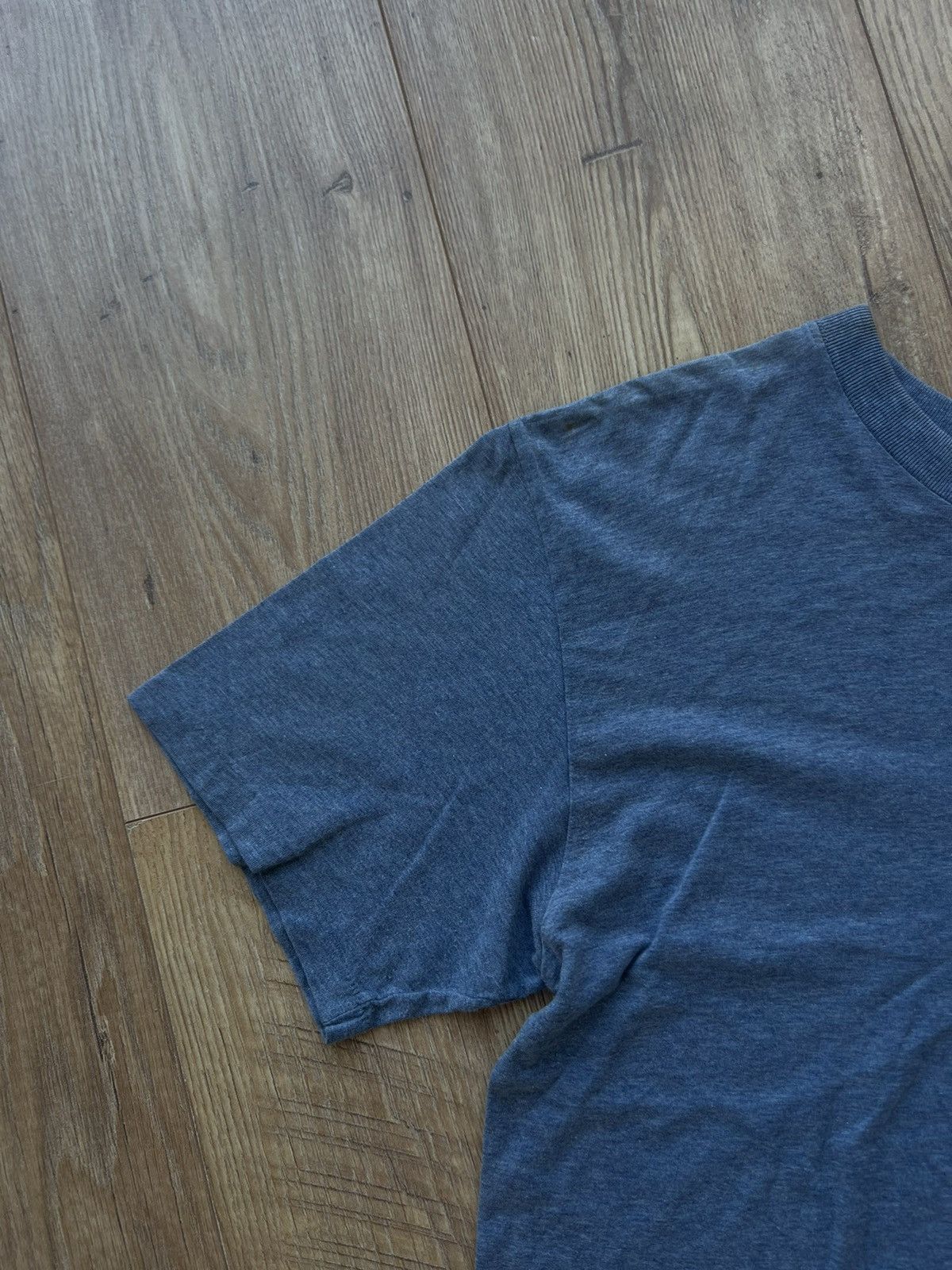 Yves Saint Laurent 00’s YSL RARE SMALL LOGO OLD MONEY TEE Size US M / EU 48-50 / 2 - 4 Thumbnail