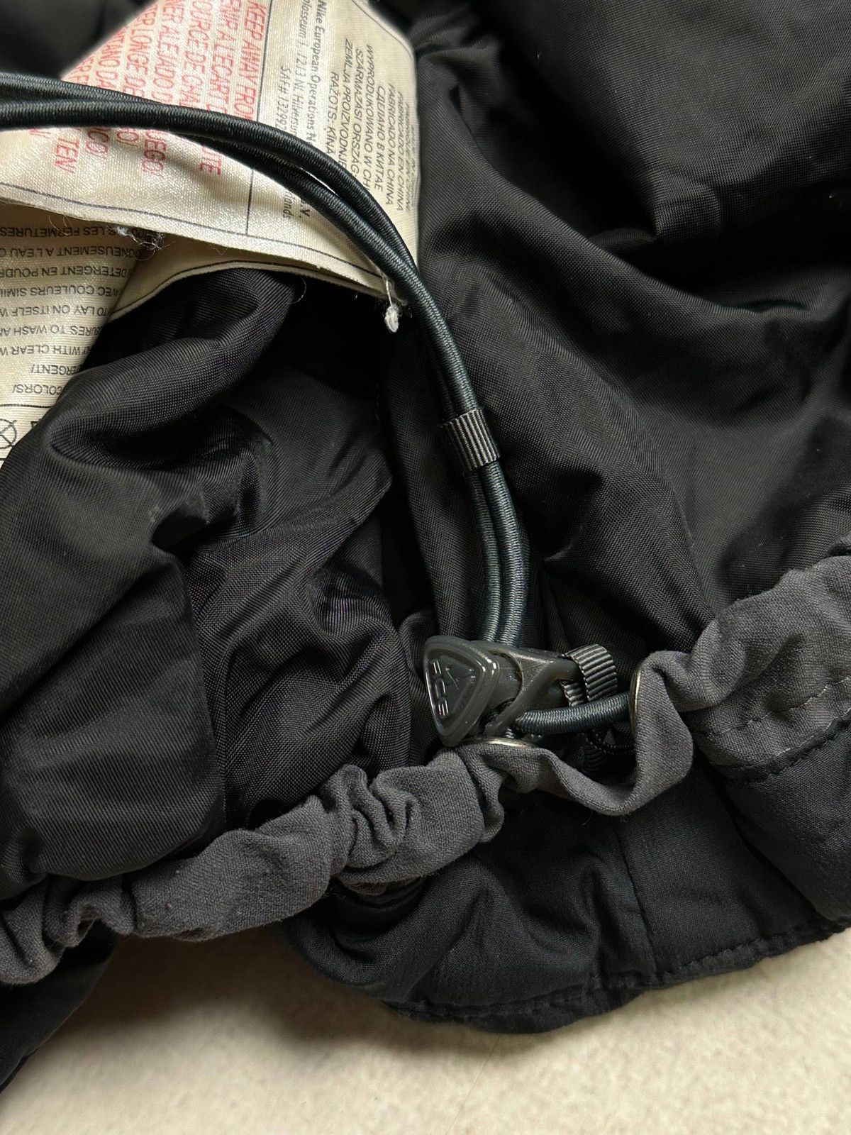 Nike ACG Vintage Nike ACG Down Jacket Ninja Hood Rare M Size US M / EU 48-50 / 2 - 5 Thumbnail