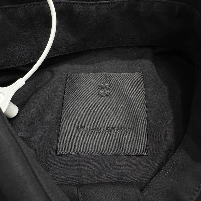 Givenchy Givenchy Demonstration Lock扣 Long Sleeve Shirt Size US XS / EU 42 / 0 - 5 Thumbnail