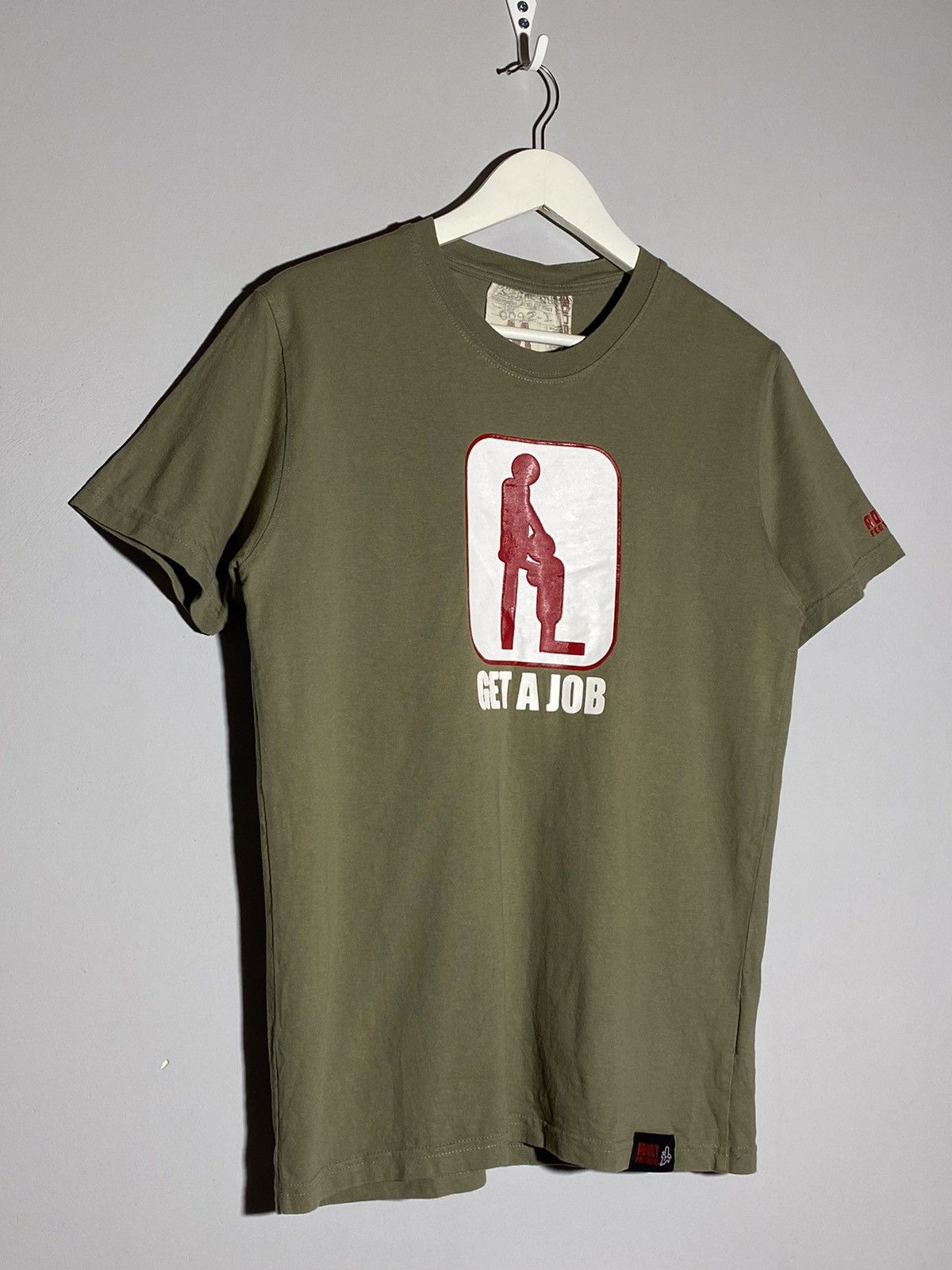 Vintage Vintage y2k Get a job hype streetwear adult crazy humor tee Size US M / EU 48-50 / 2 - 2 Thumbnail